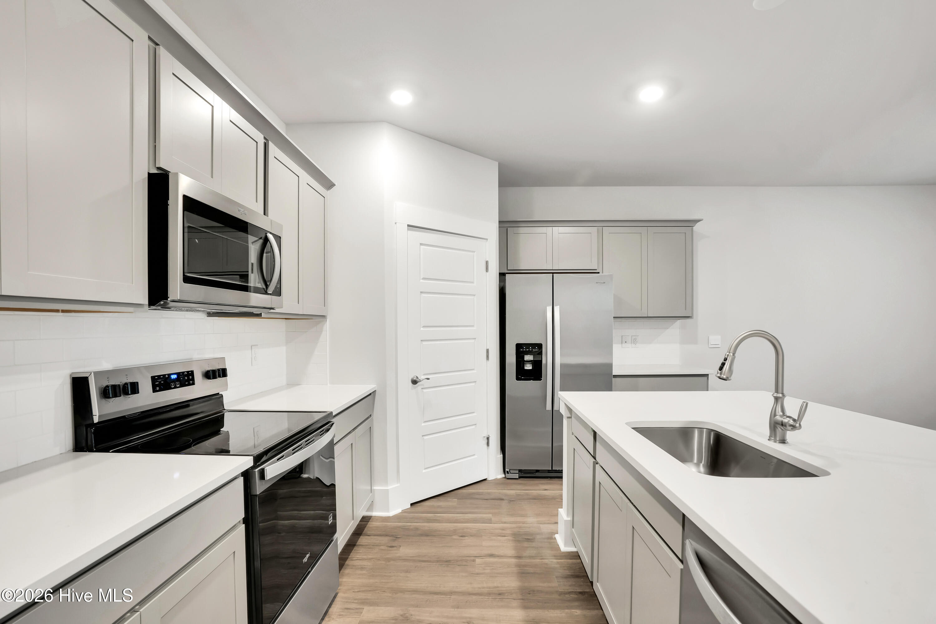 100545378 | Photo 17