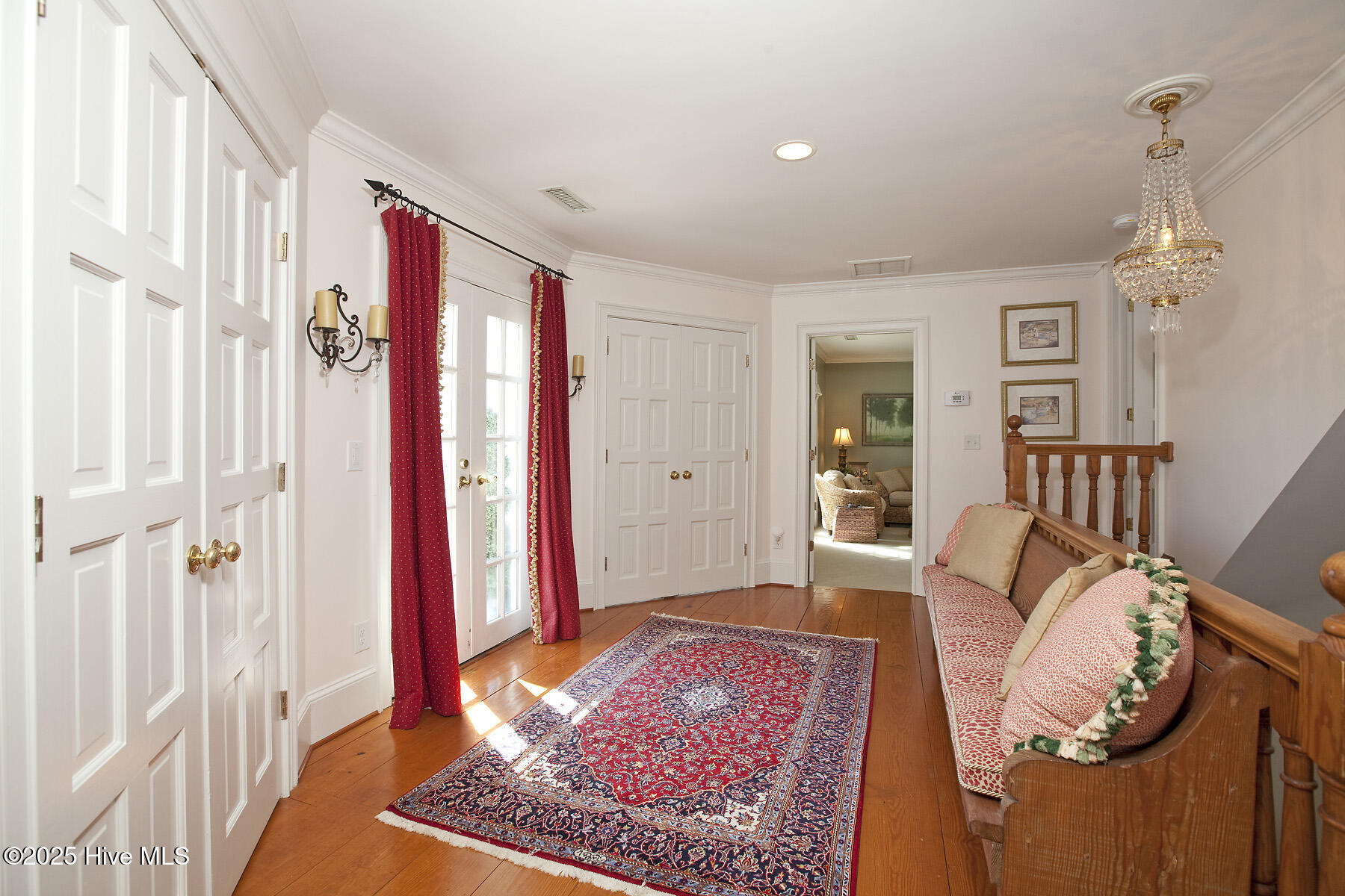 100560338 | Photo 67