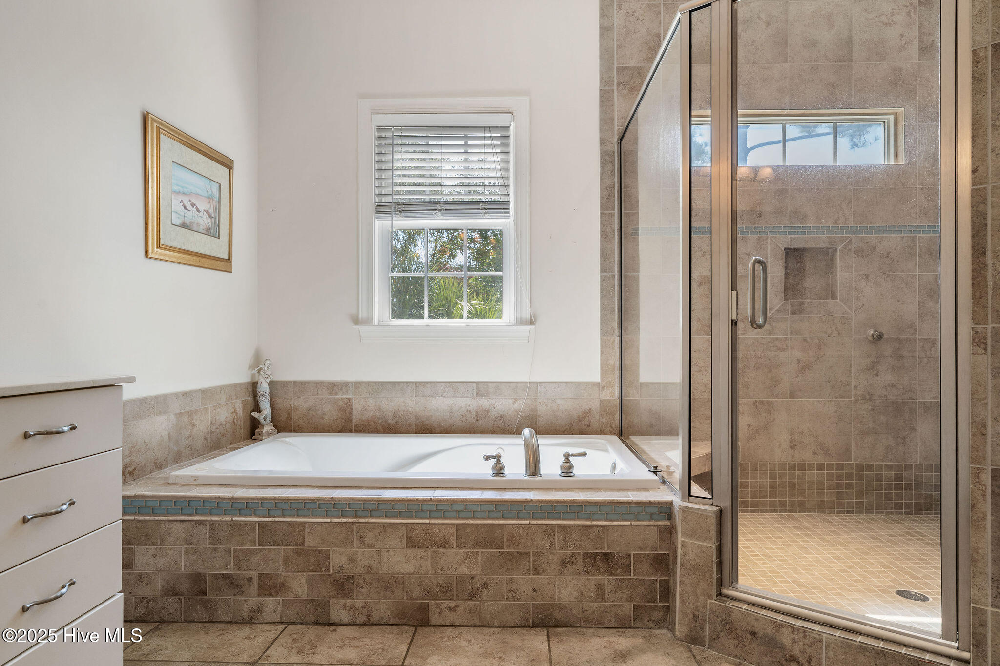 100532416 | Photo 37