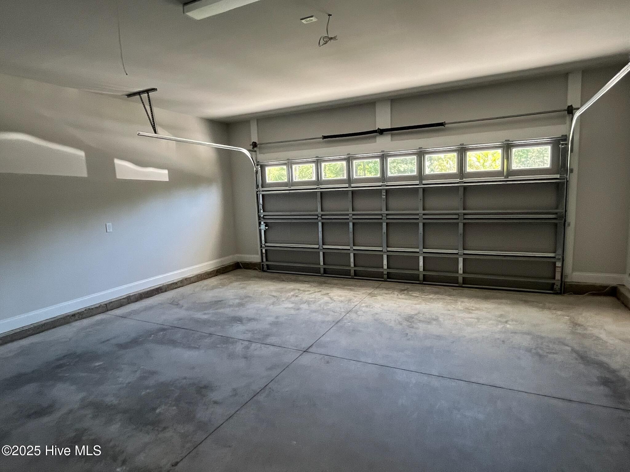 100531849 | Photo 26