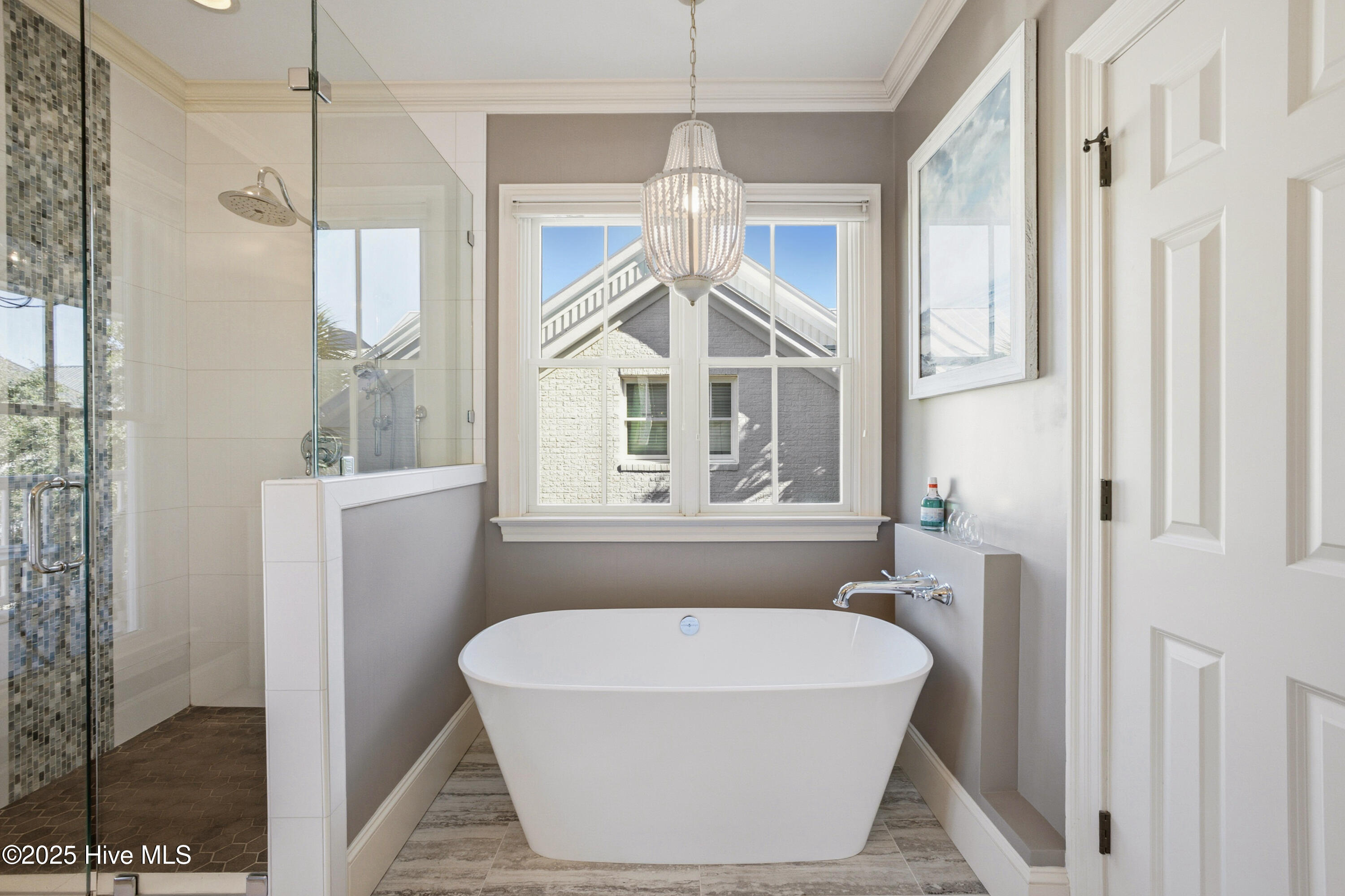 100541360 | Photo 32