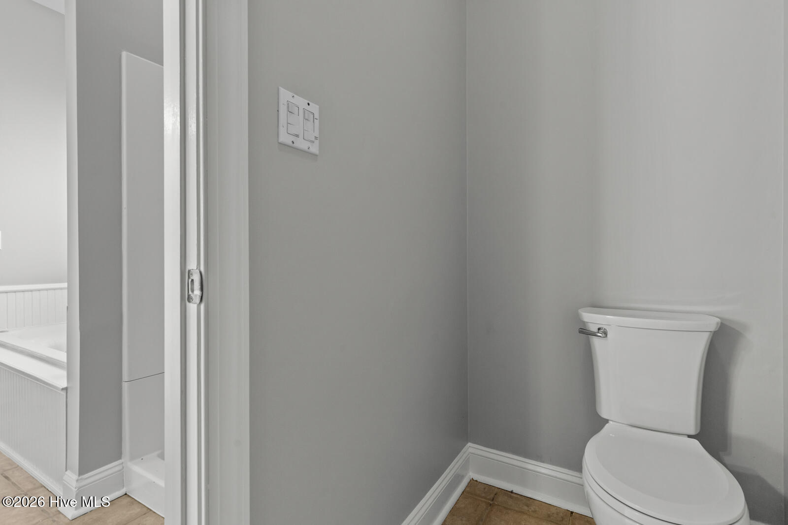 100545911 | Photo 26