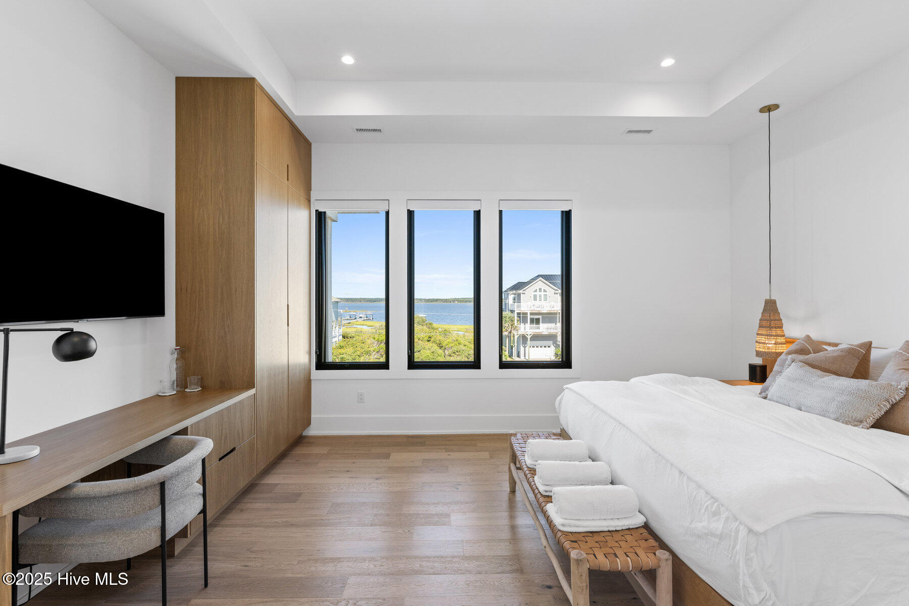 100535055 | Photo 40