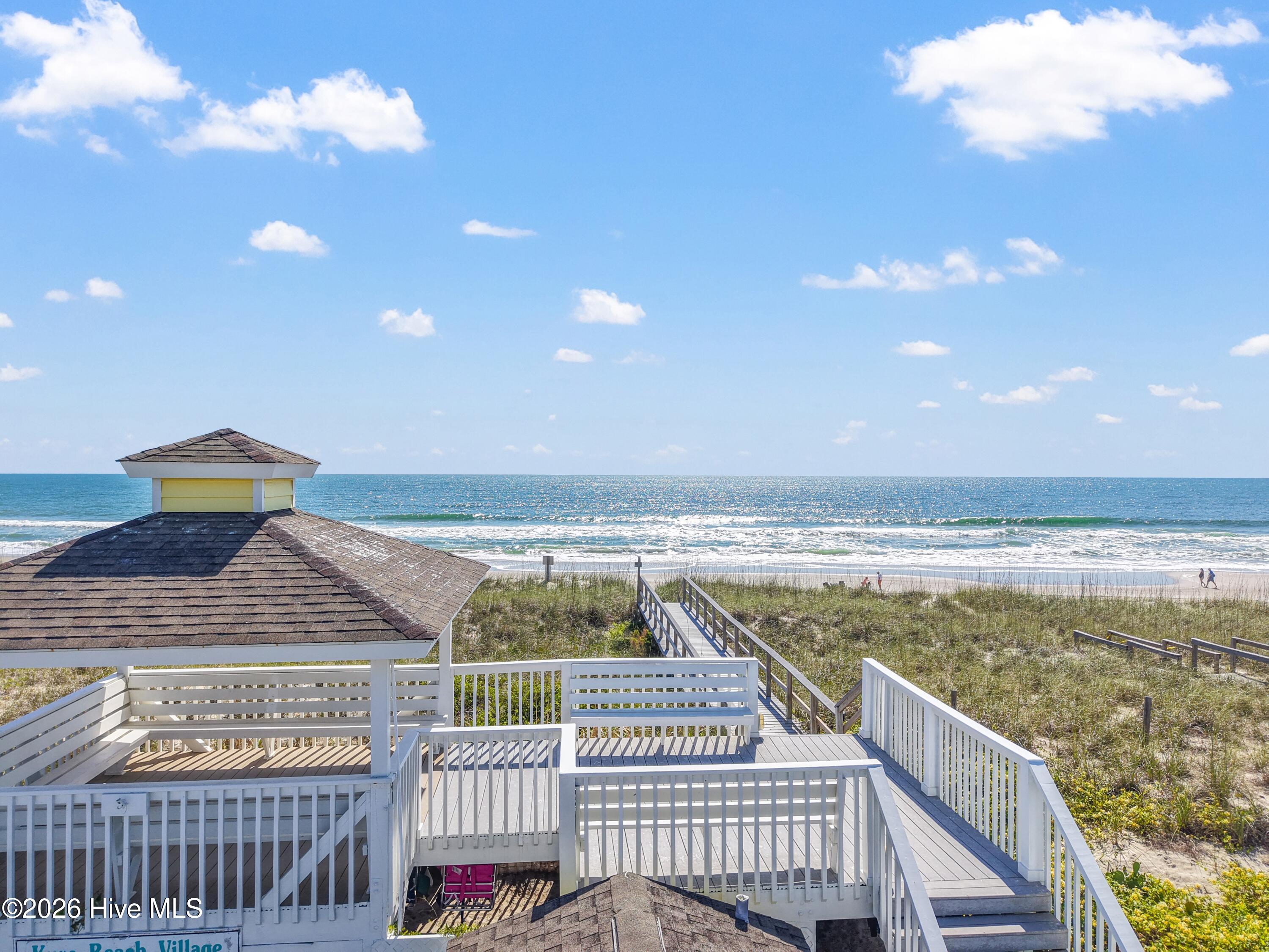 100570489 | Photo 58