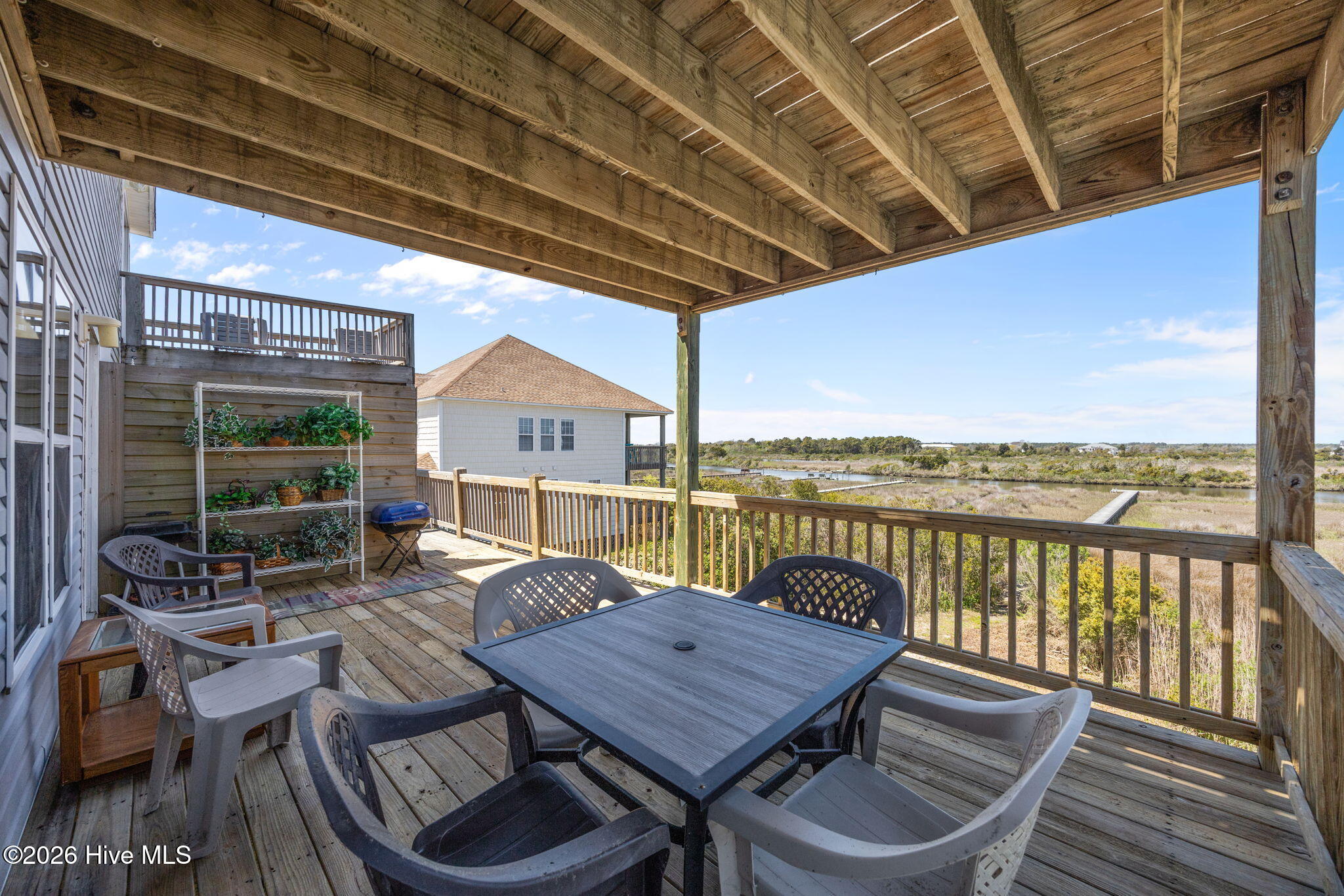 100564989 | Photo 17