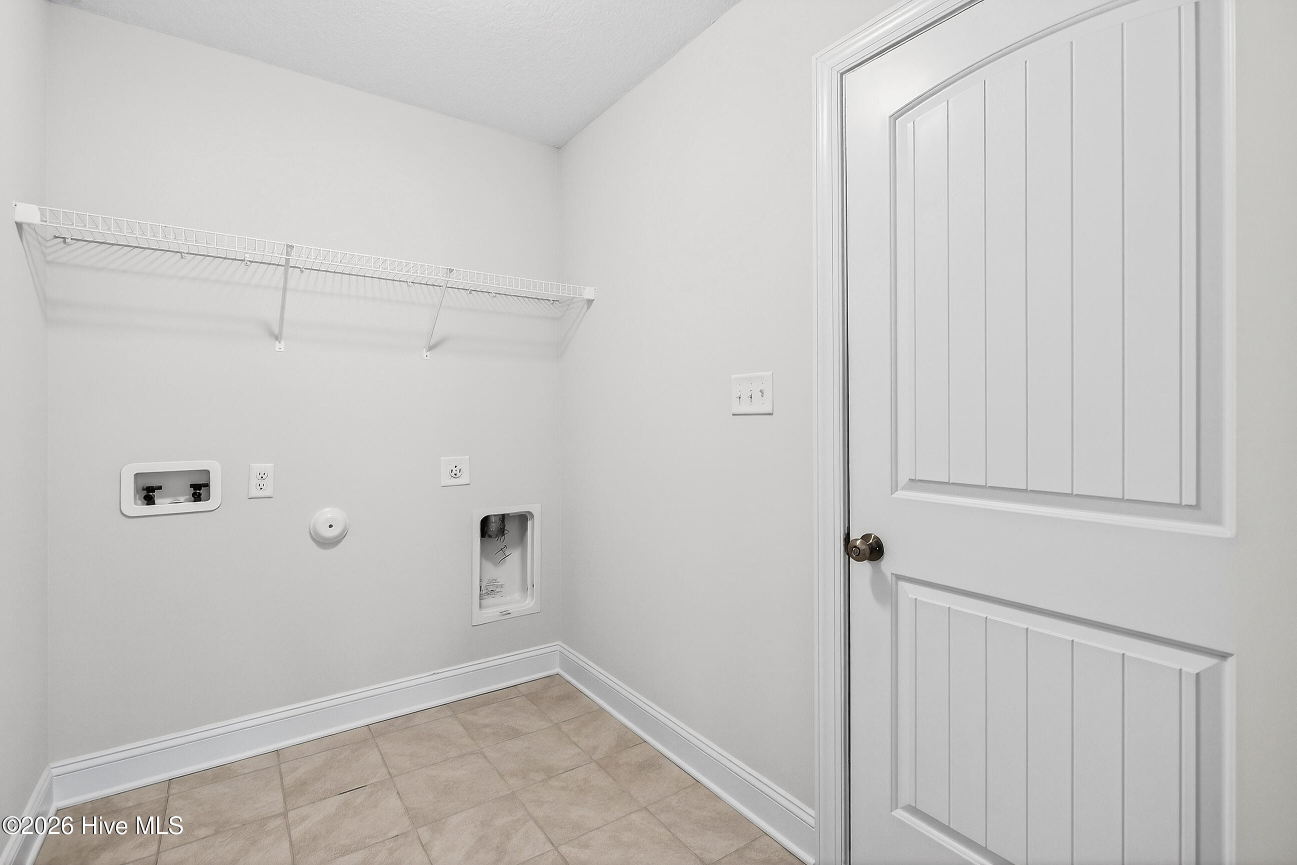 100556986 | Photo 24