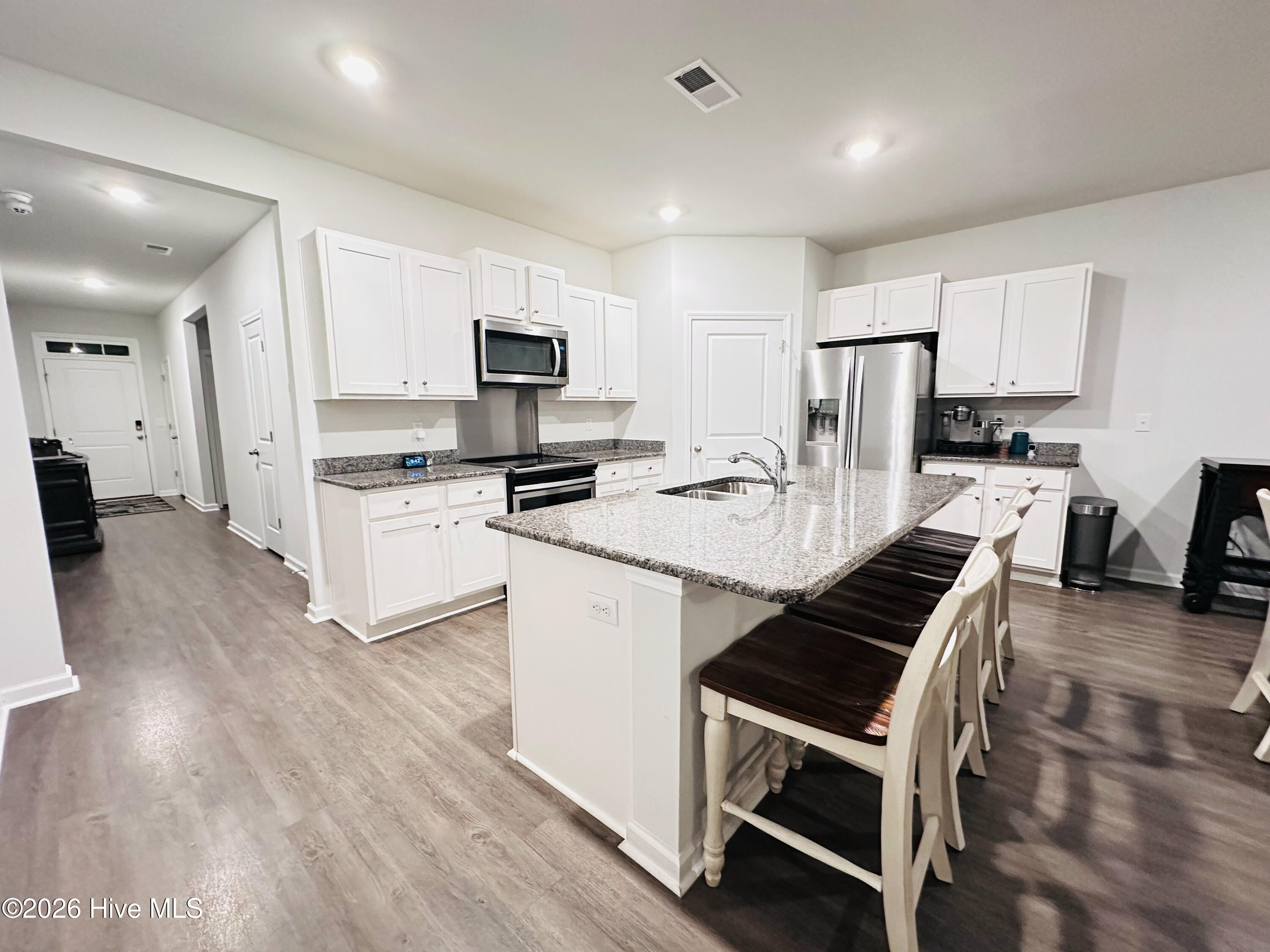 100555110 | Photo 14