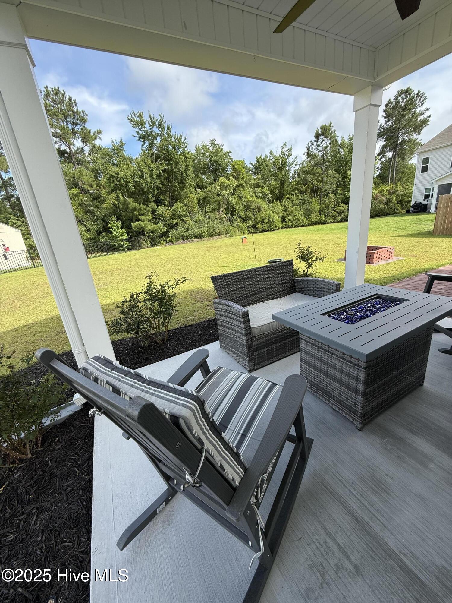 100513035 | Photo 24