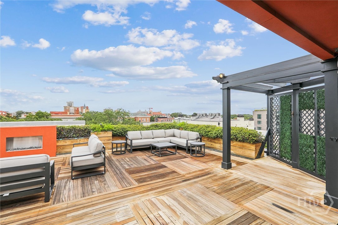 Unit C - Penthouse Rooftop