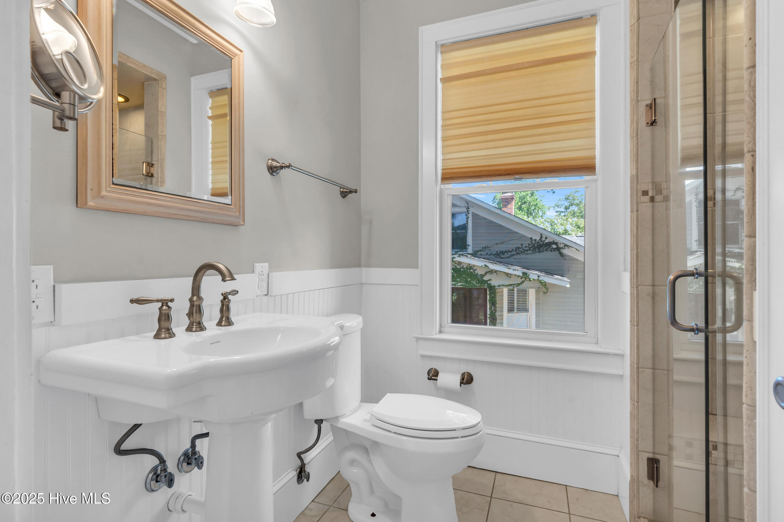 100514178 | Photo 30