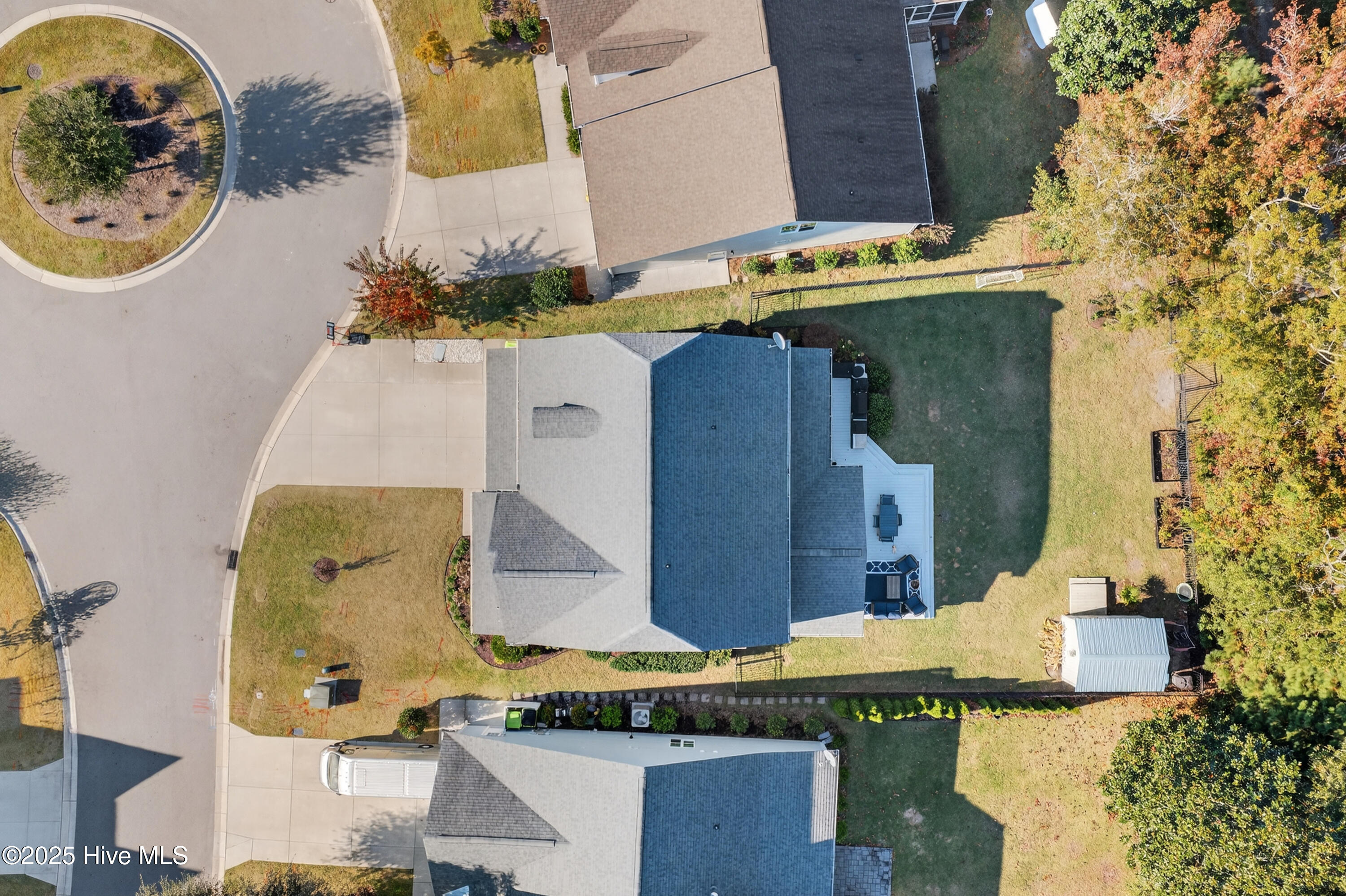 100540063 | Photo 48