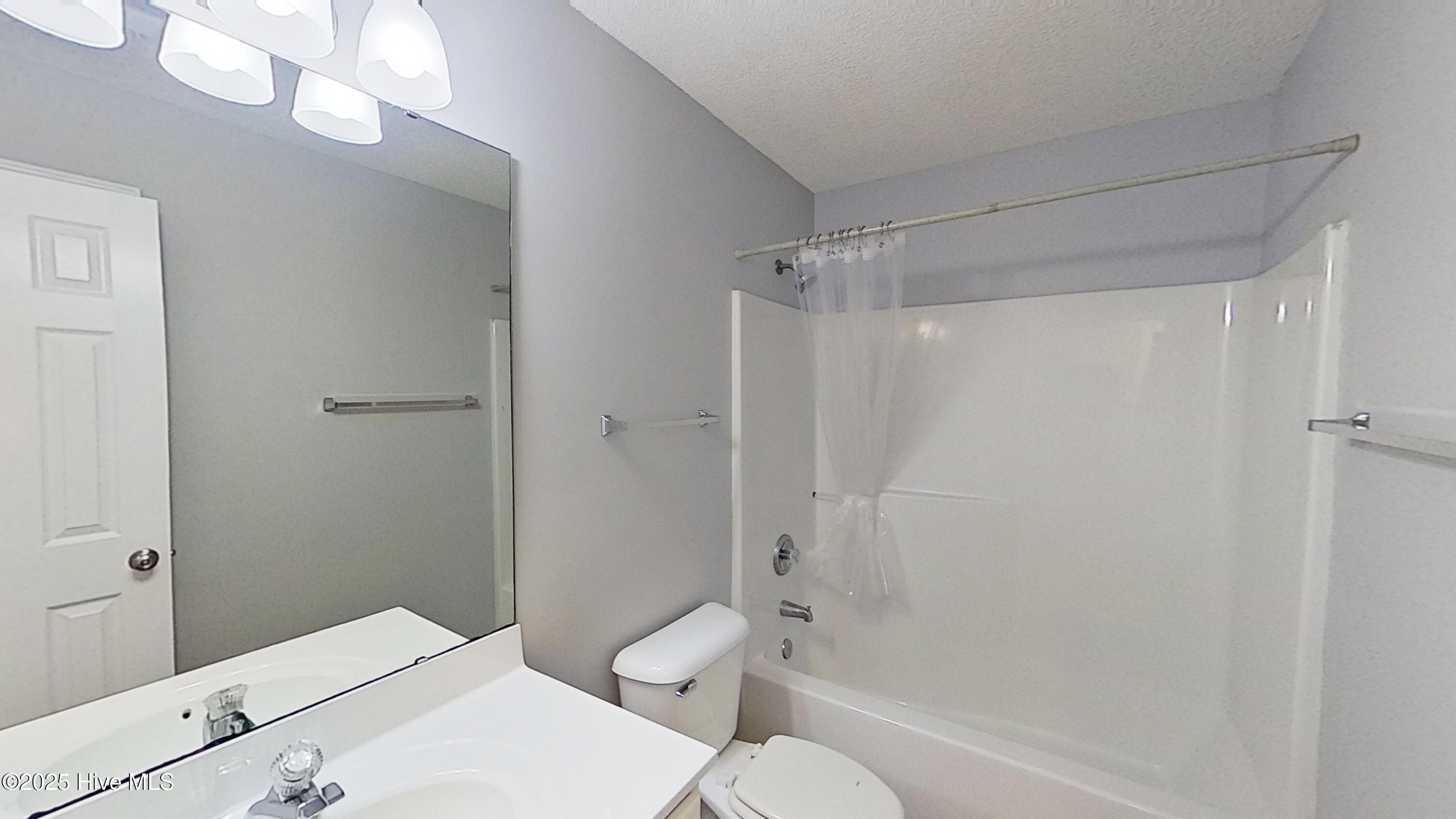 4613 Mcclelland Drive UNIT F-104, Wilmington, NC, 28405