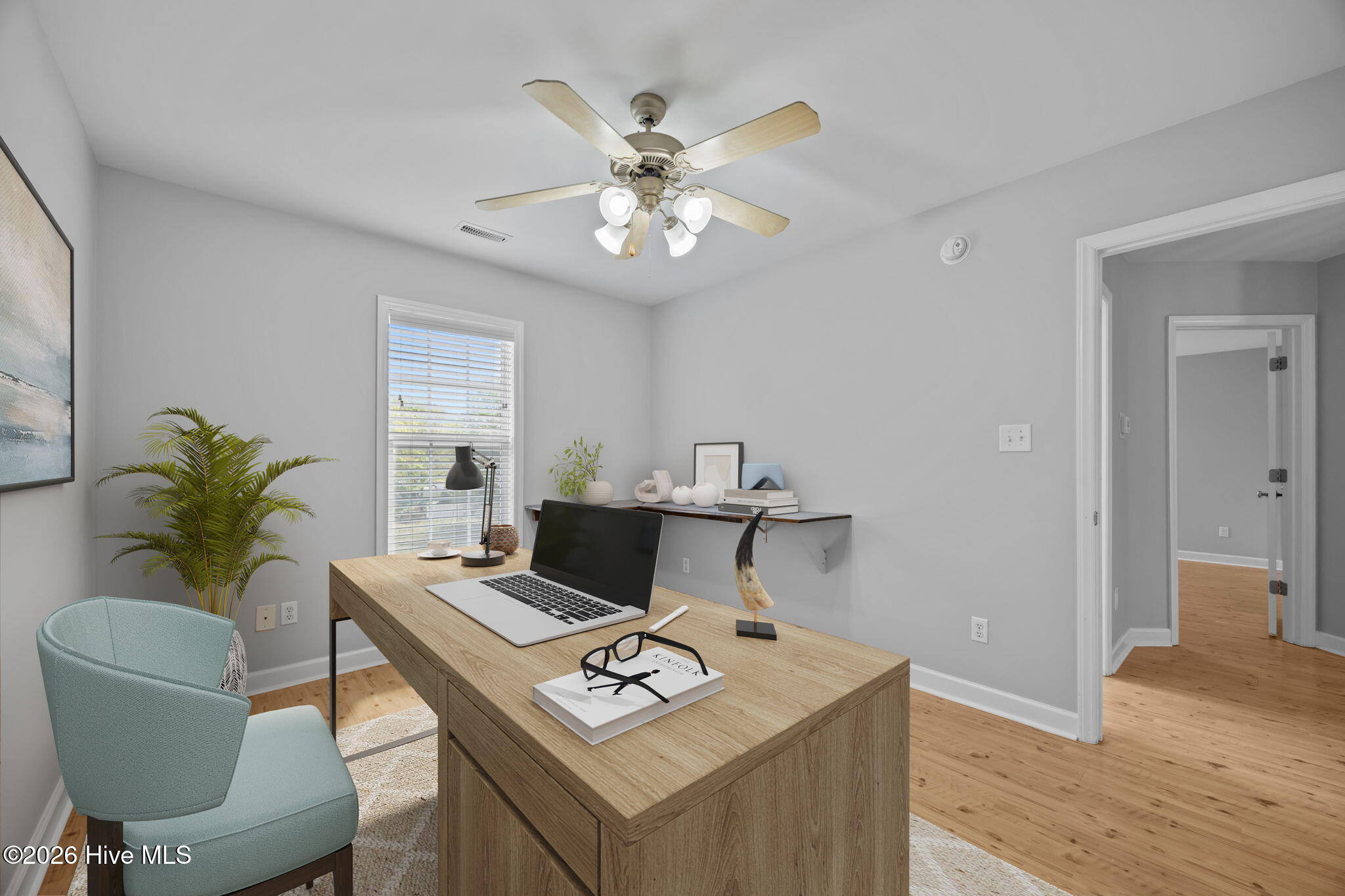 100565984 | Photo 21