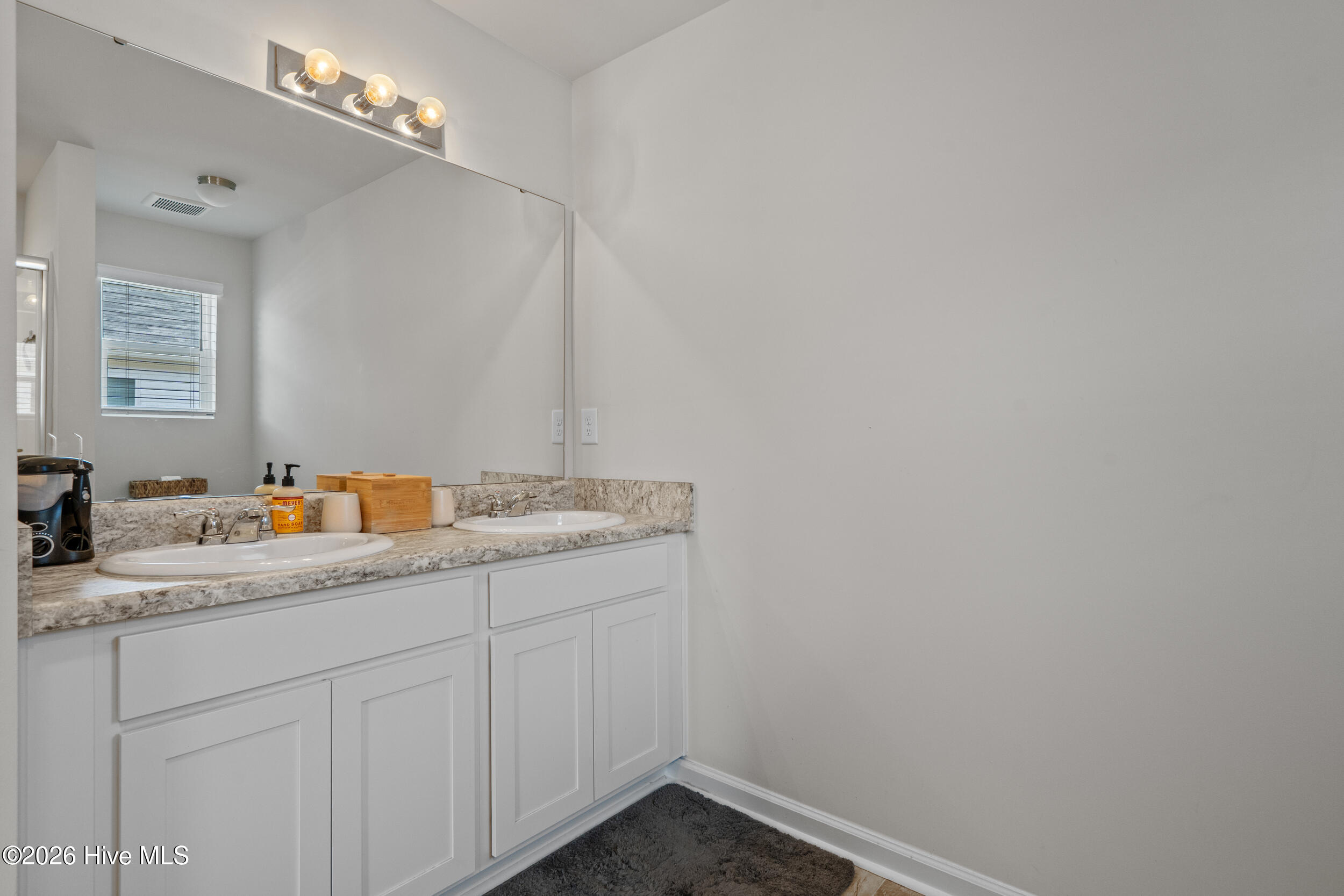 100559429 | Photo 22