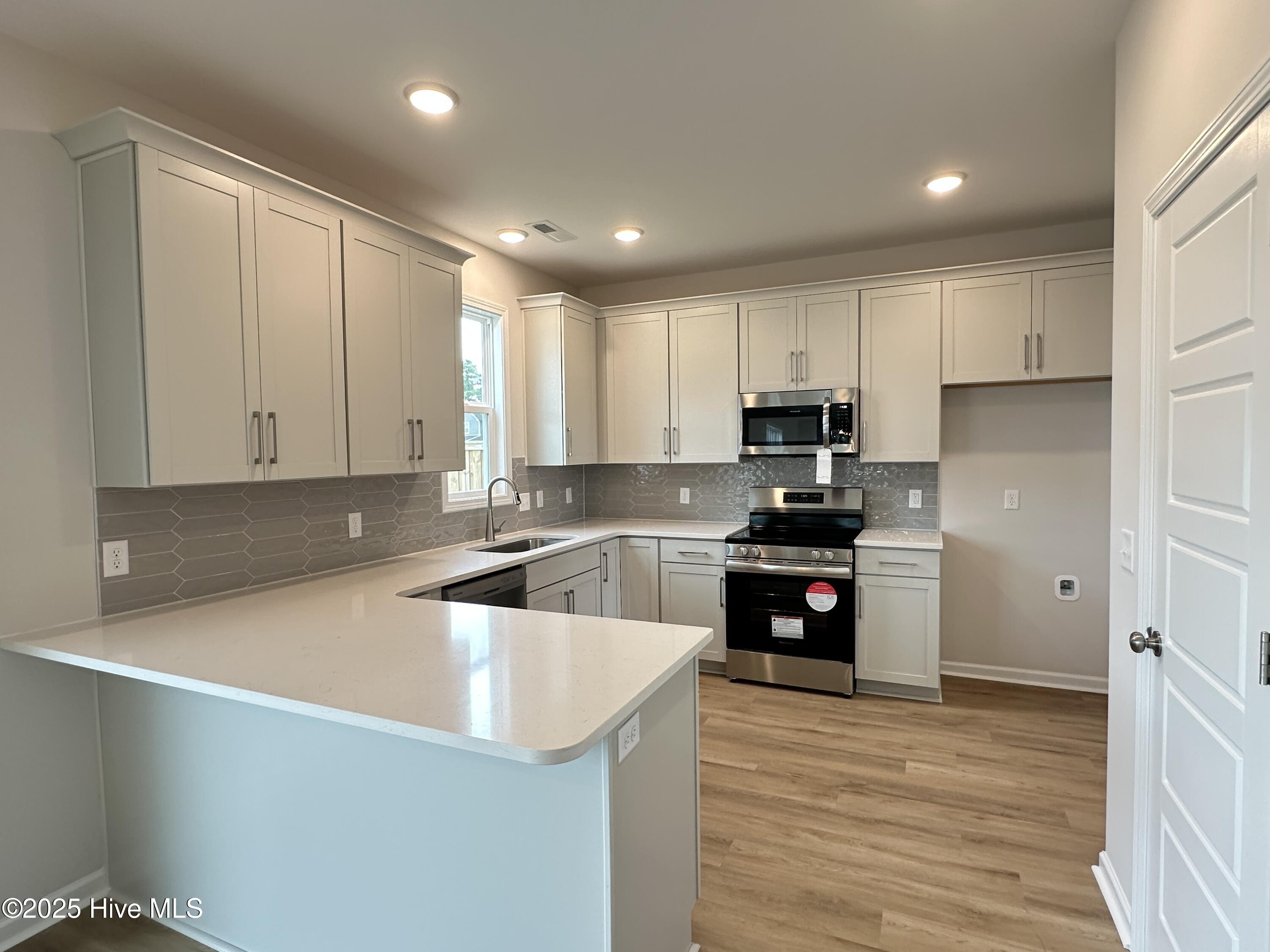 Homes for sale in Winnabow, NC | 1016 Setting Sun Blvd Ne, Winnabow, NC 28479 | MLS# 100513950