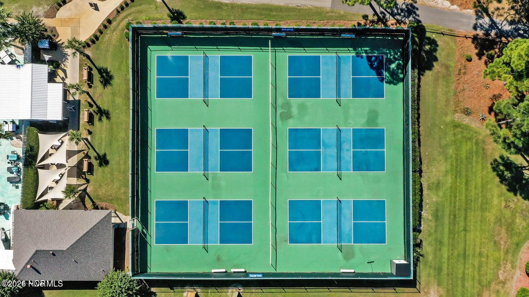 100548282 | Photo 31