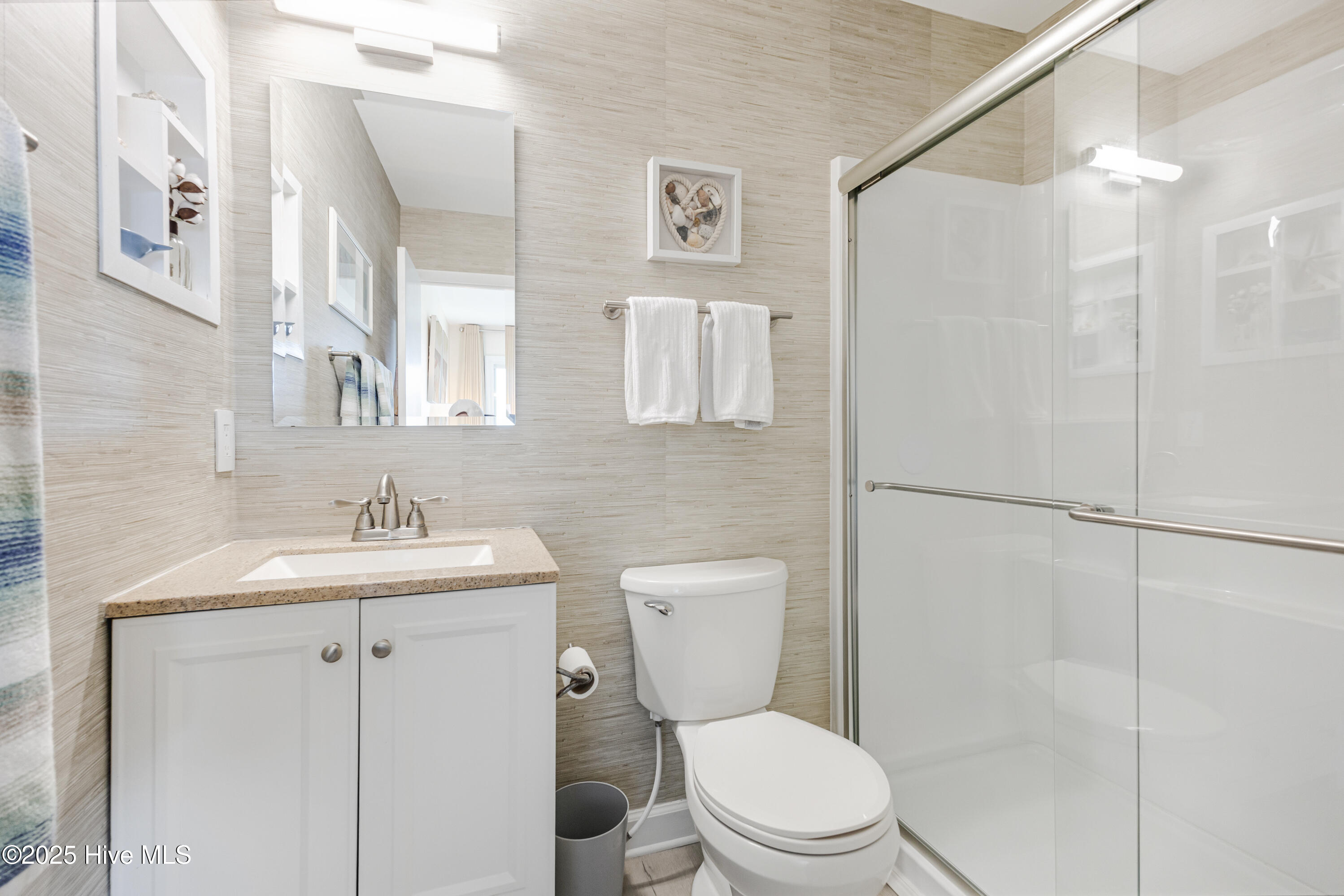 100545293 | Photo 32