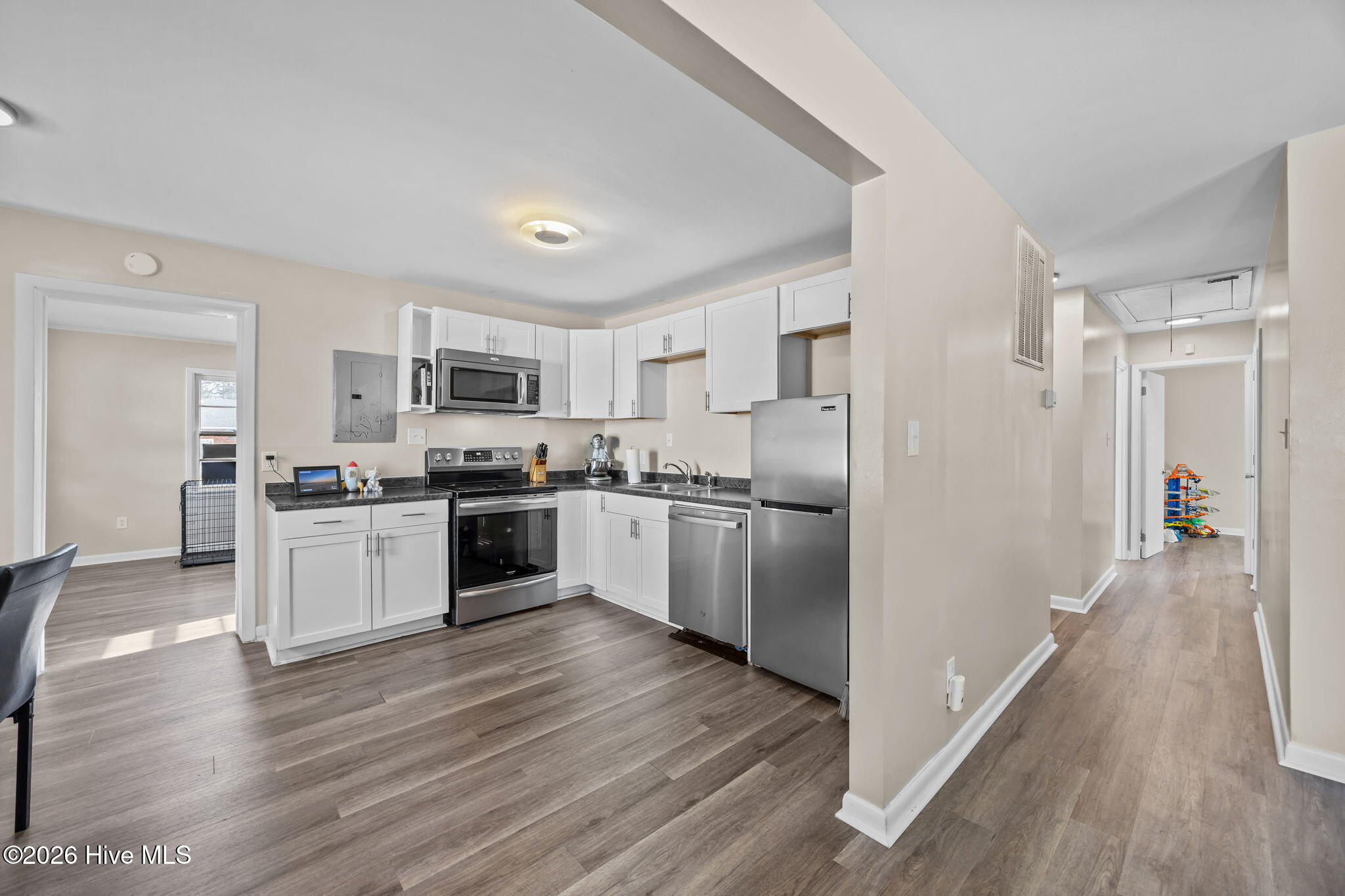 100555911 | Photo 24