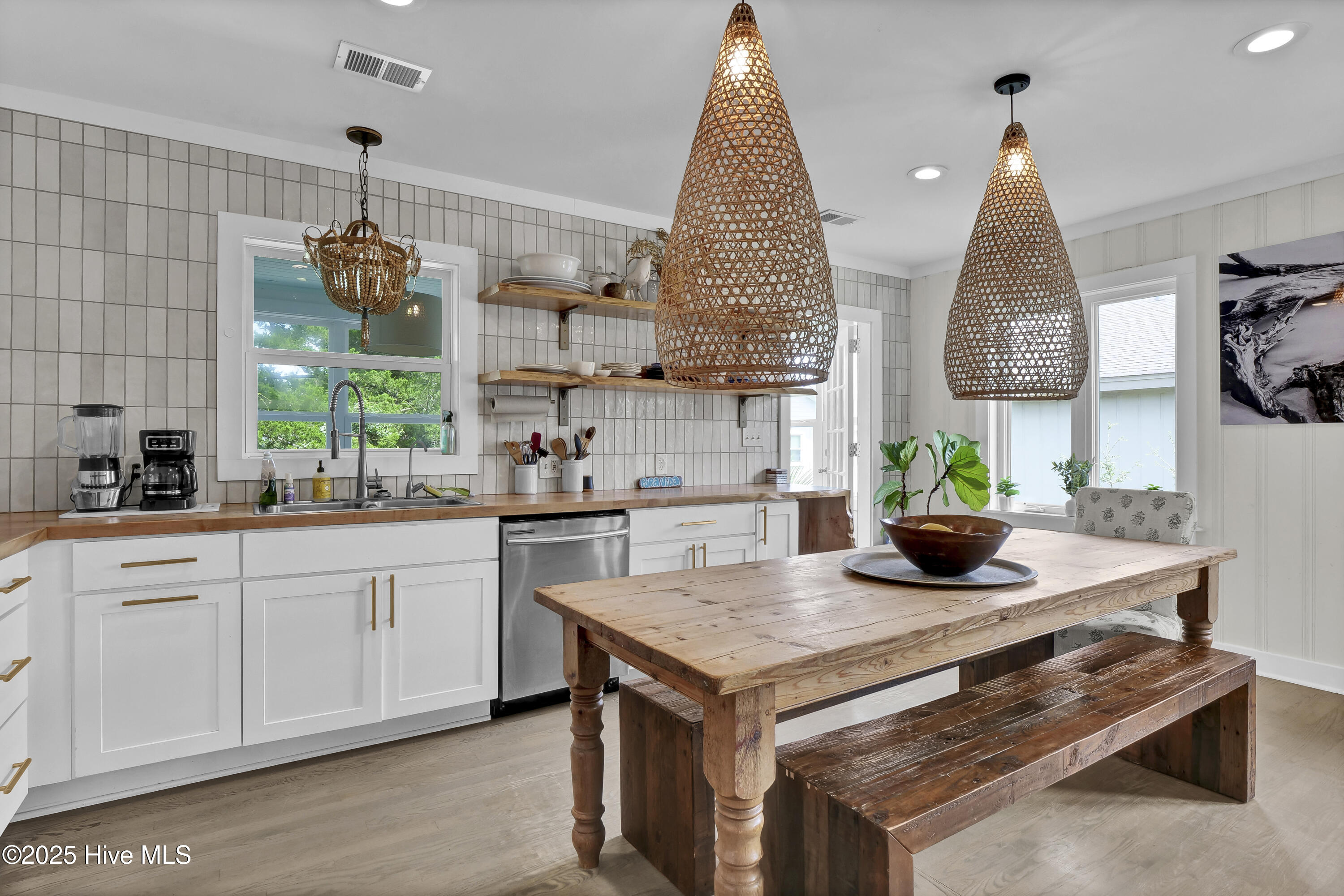 100524667 | Photo 14