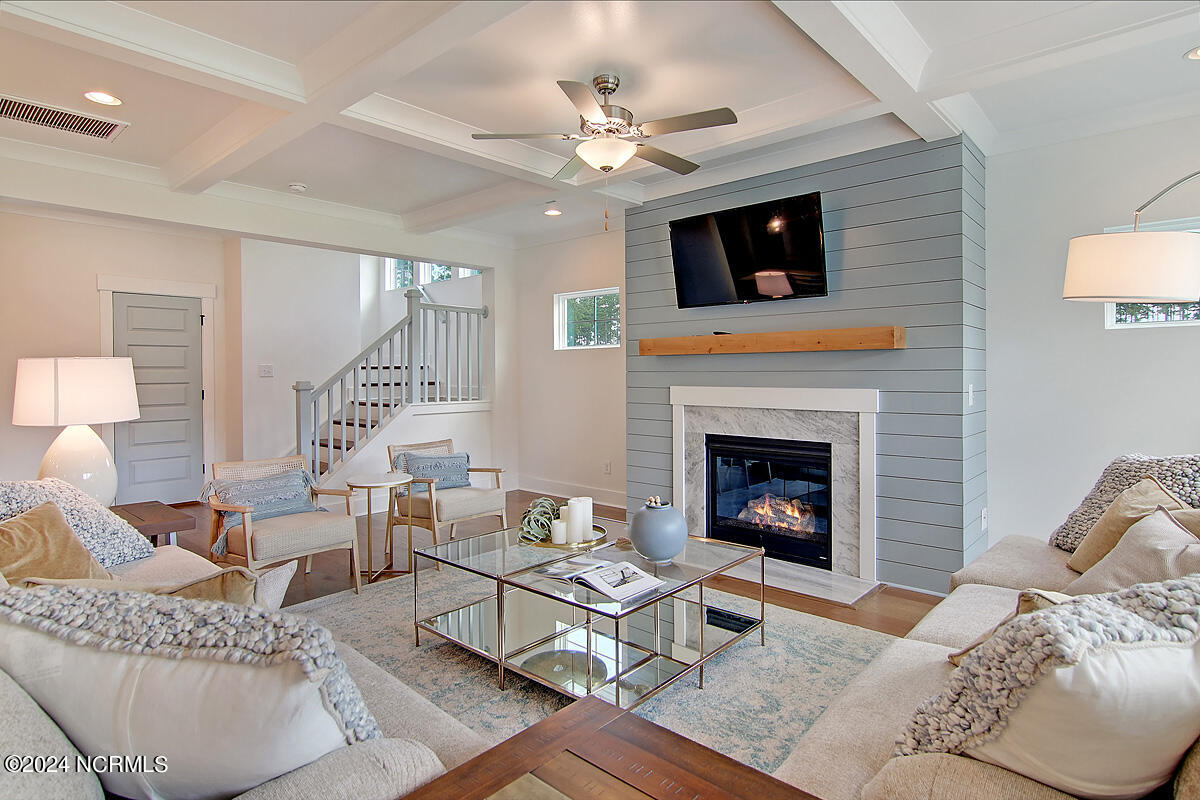 100567572 | Photo 14