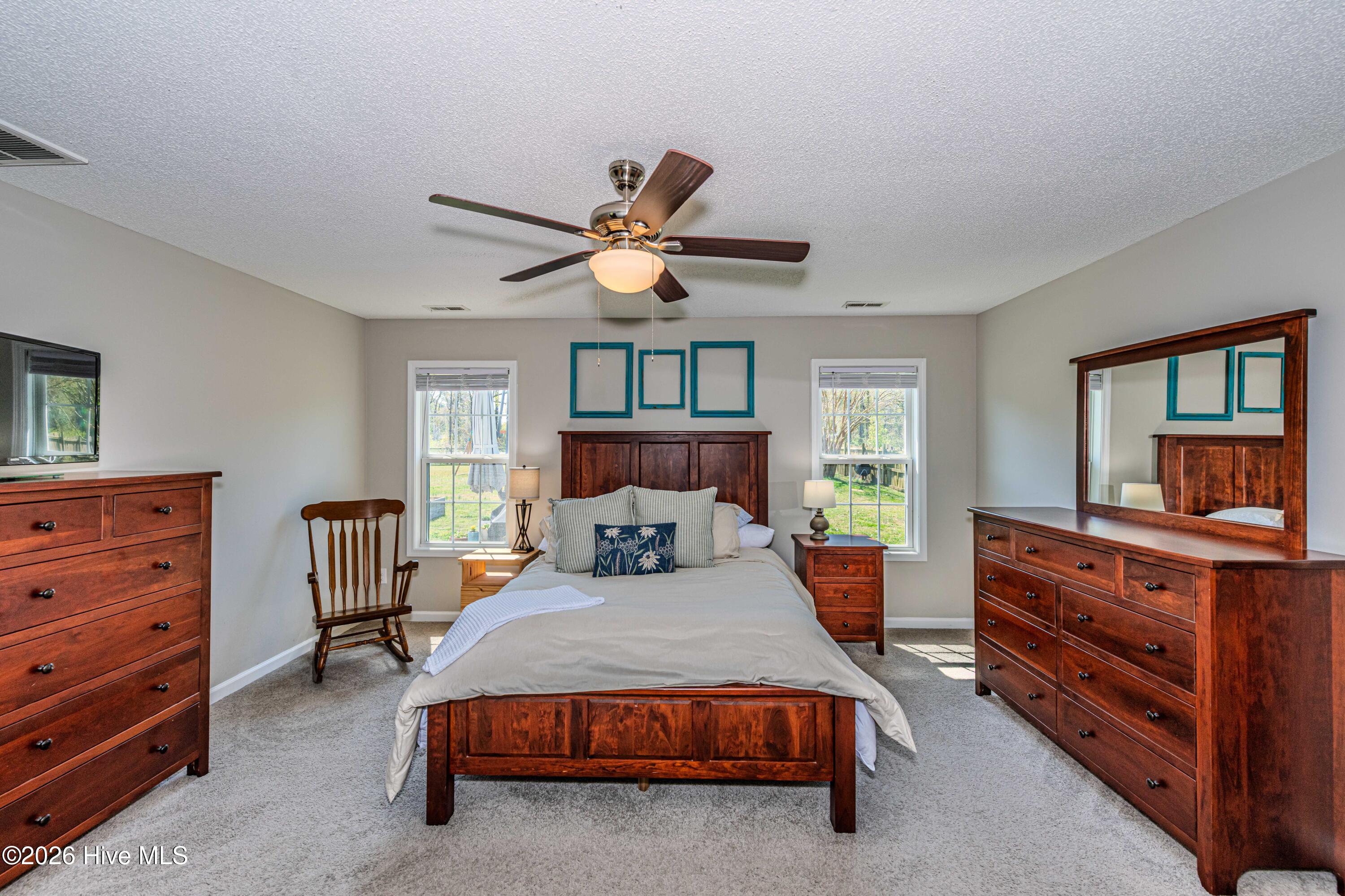 100565701 | Photo 21