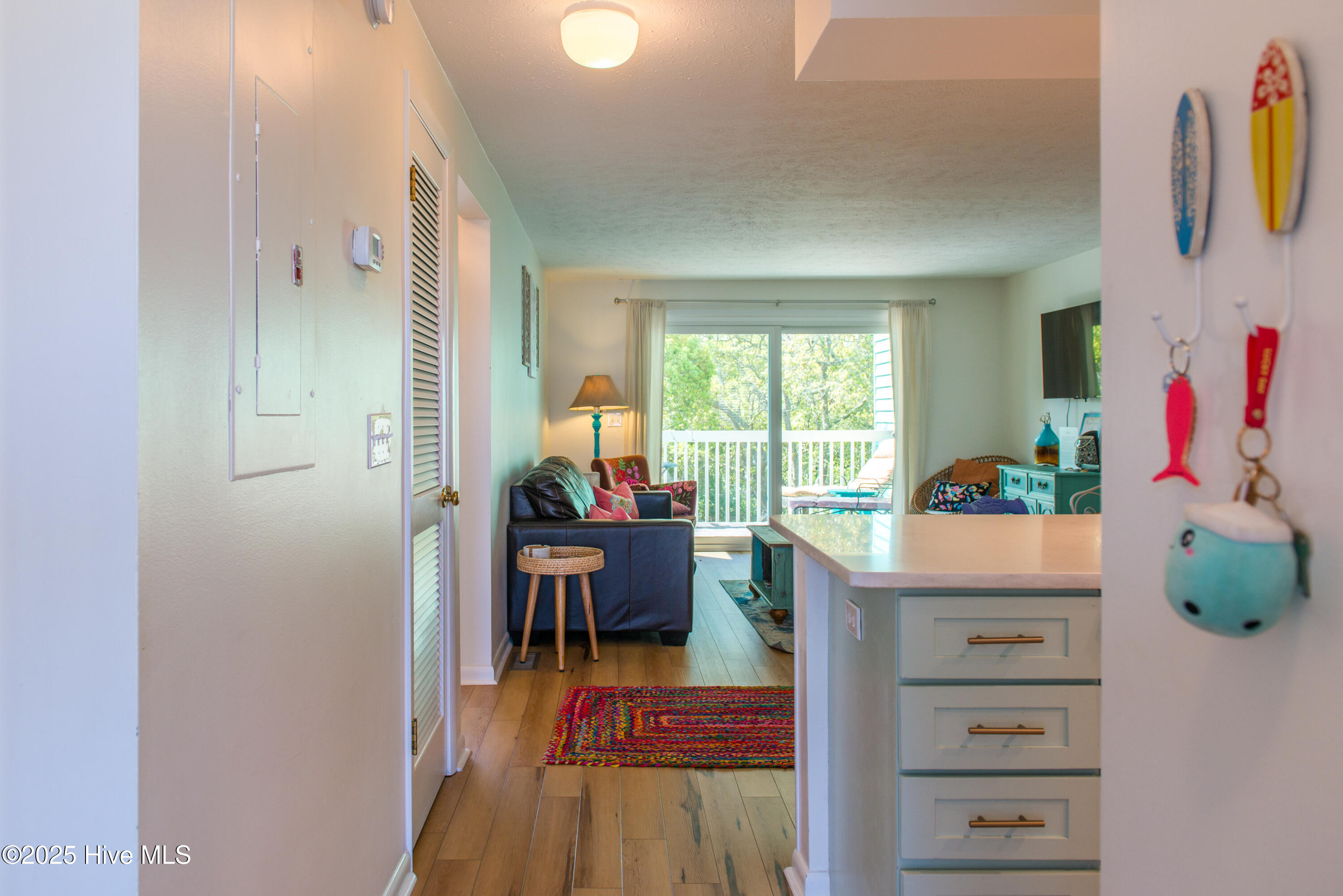 100556360 | Photo 15