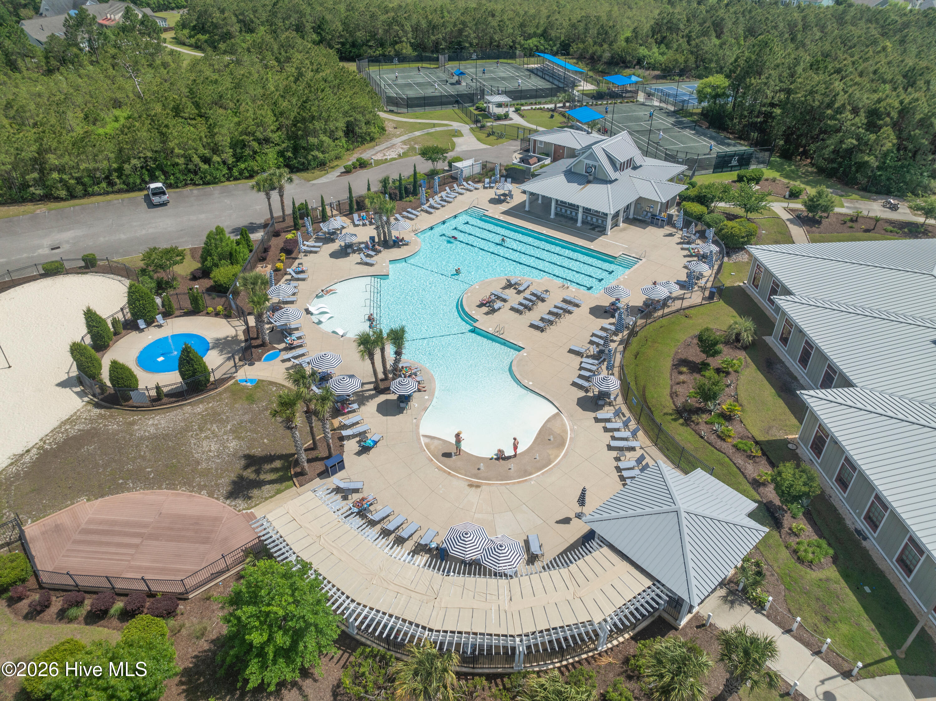 100560697 | Photo 112