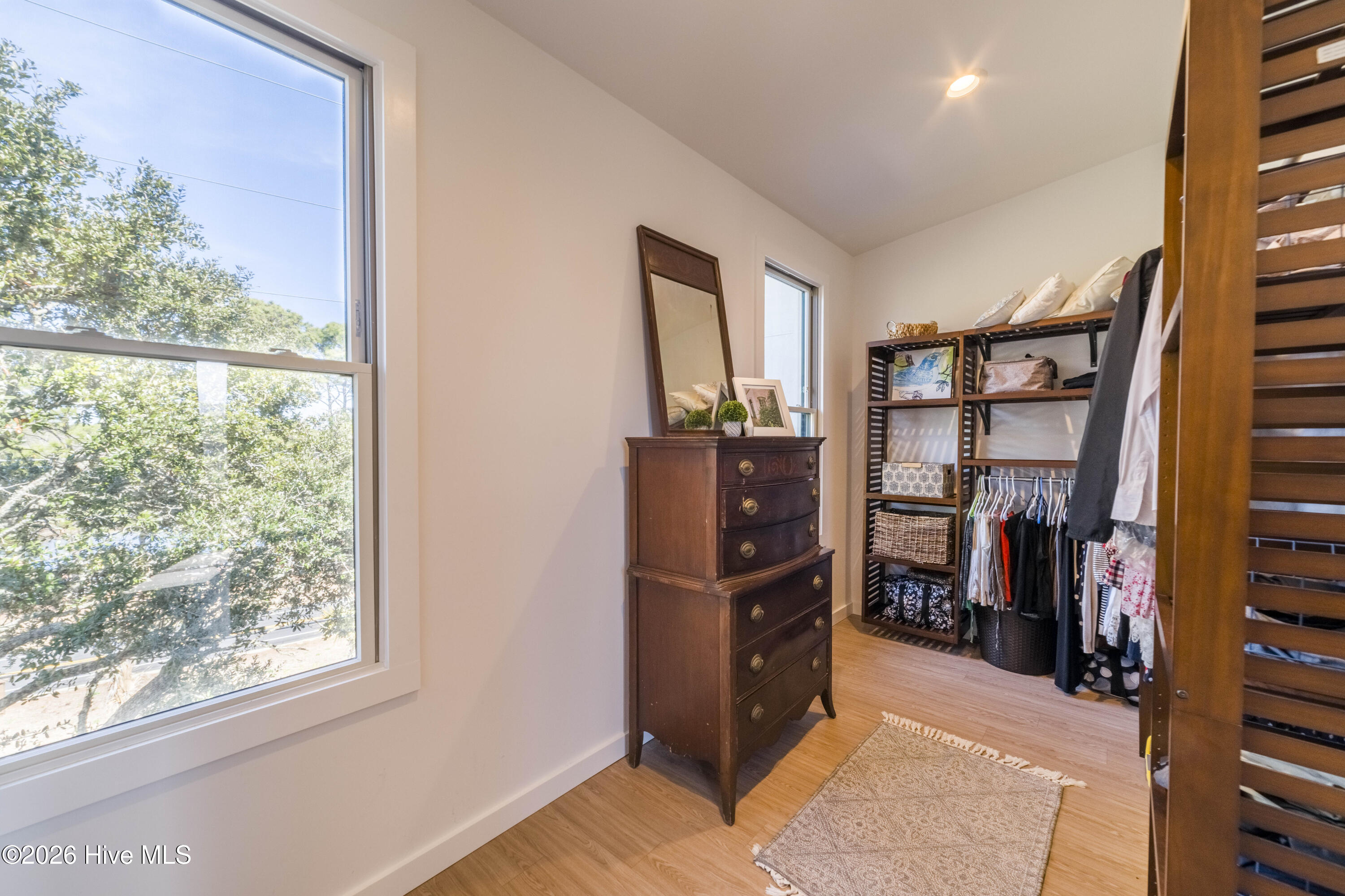 100554850 | Photo 40