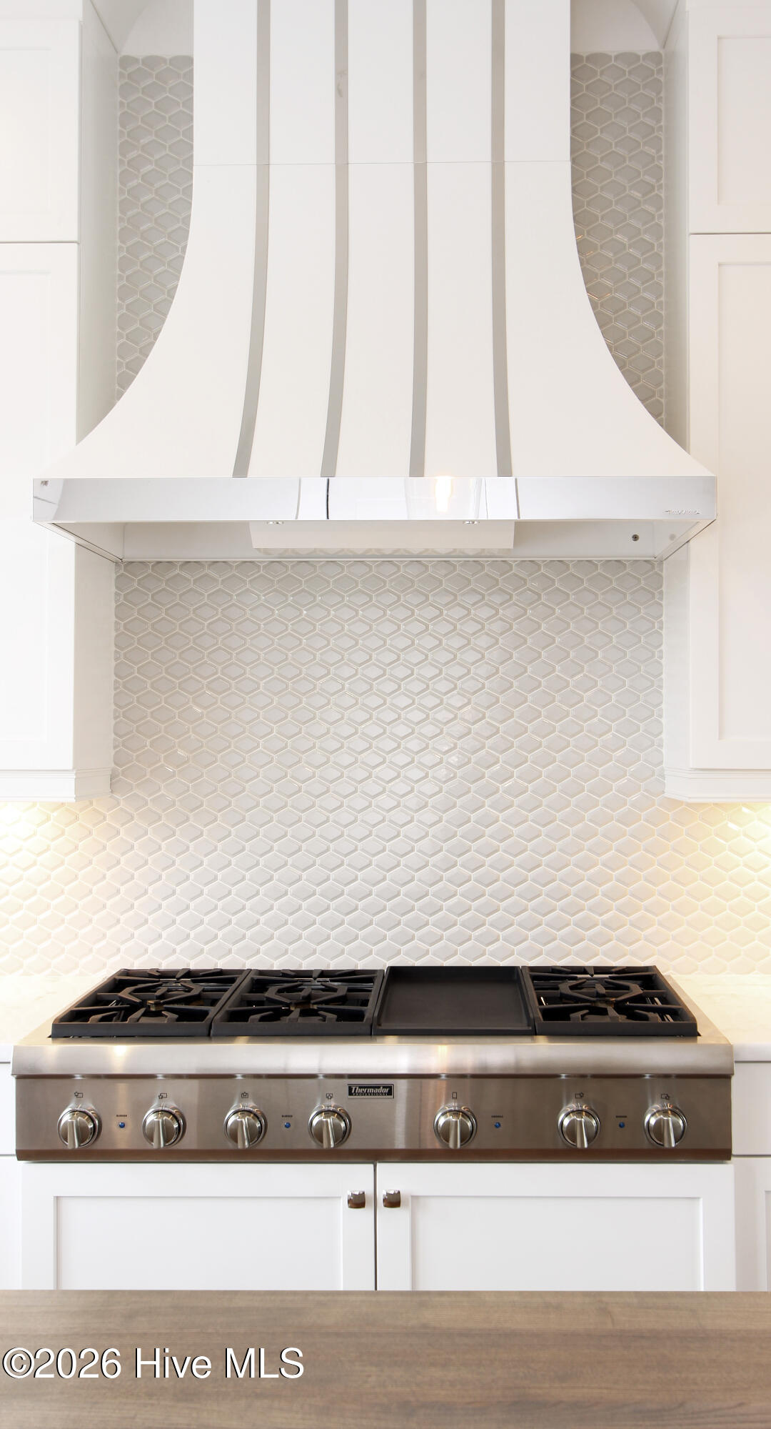 100563584 | Photo 54