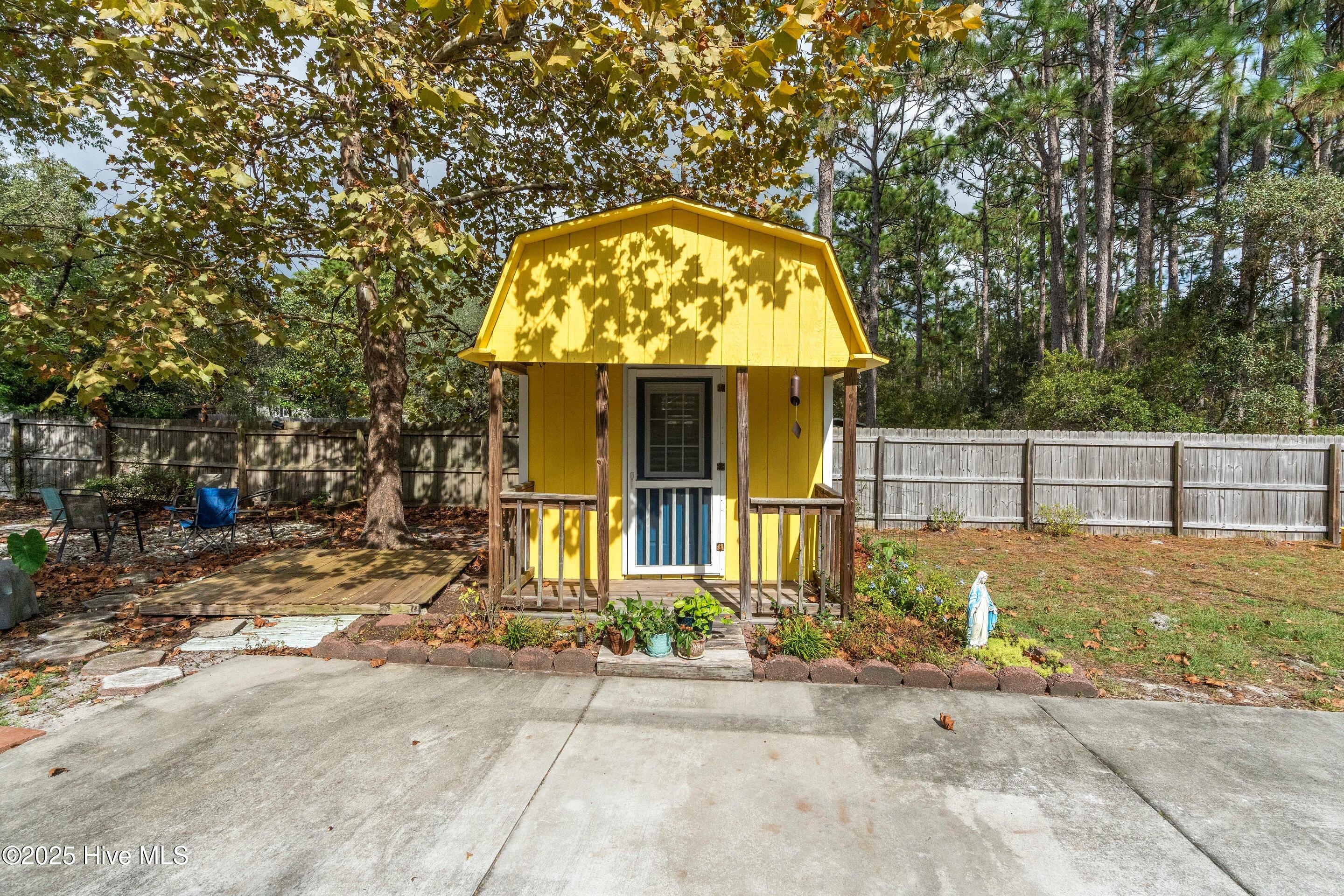 100535667 | Photo 68