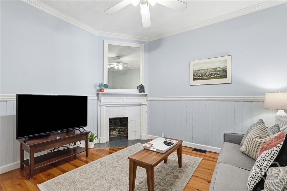Listing Photo 4 - Condo for sale in building located at 526 E Gwinnett Ln, Savannah, GA 31401