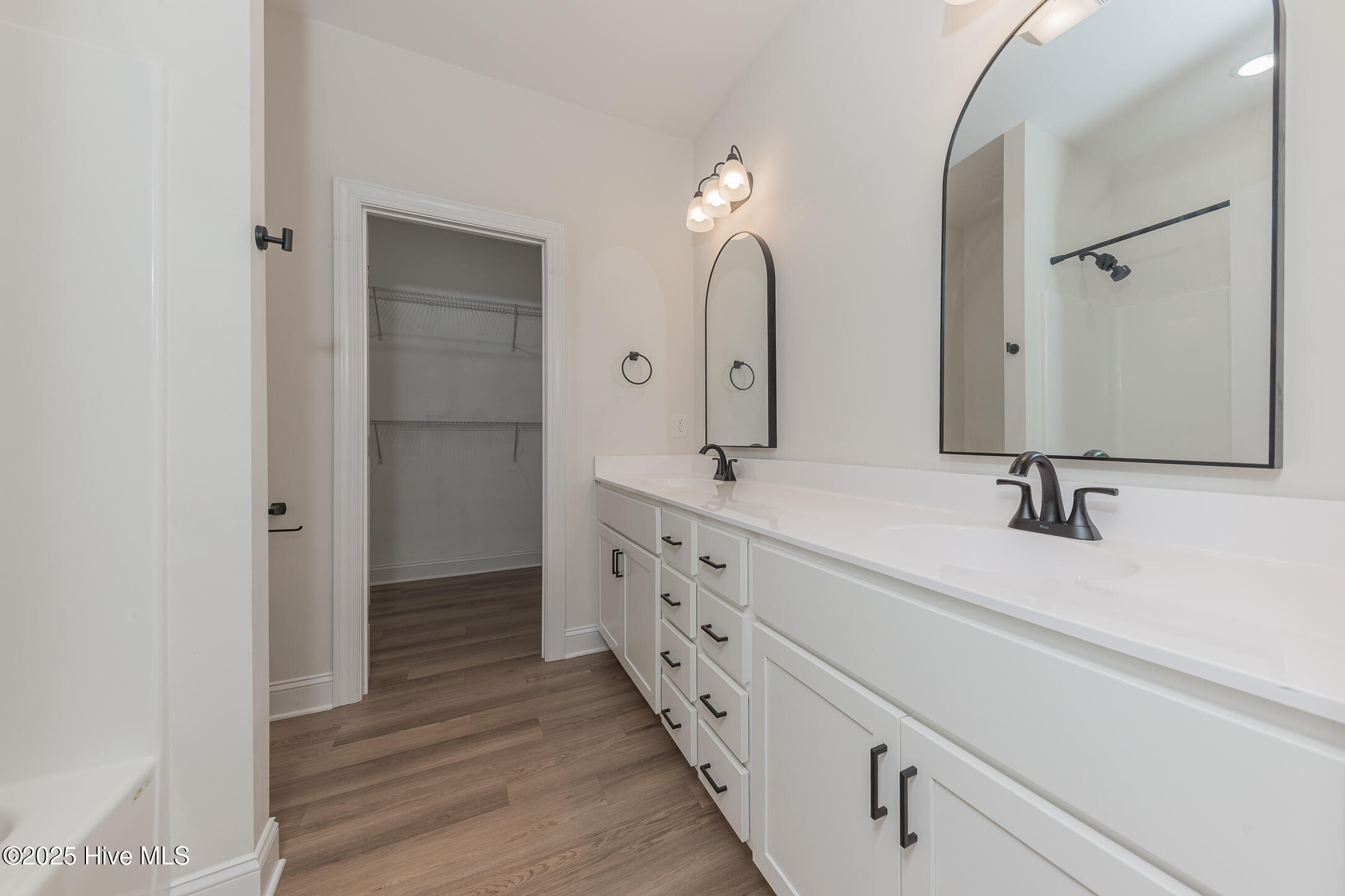 111 Hampton Court, Jacksonville, NC 28546 Listing Photo  25