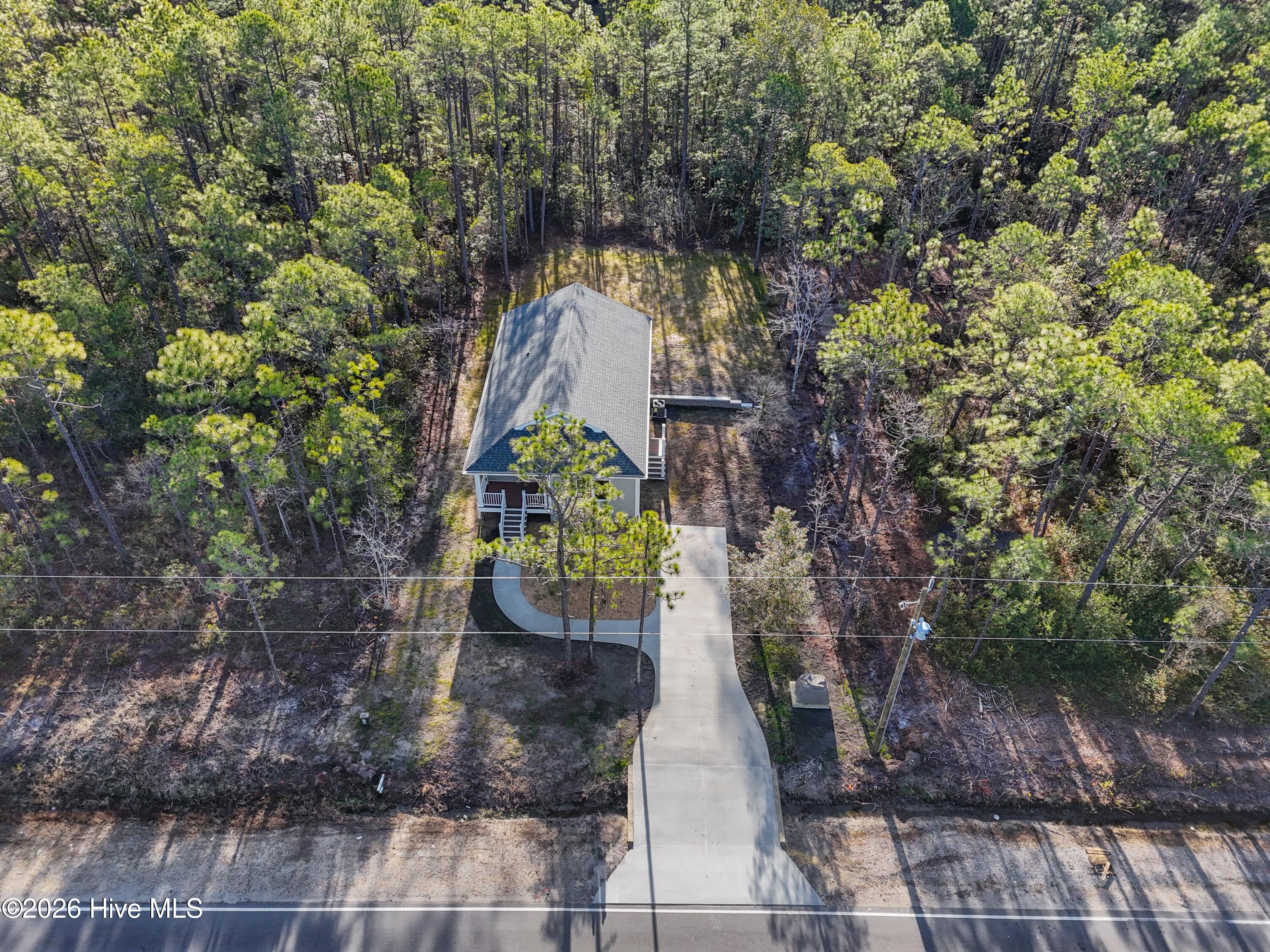 100548446 | Photo 33