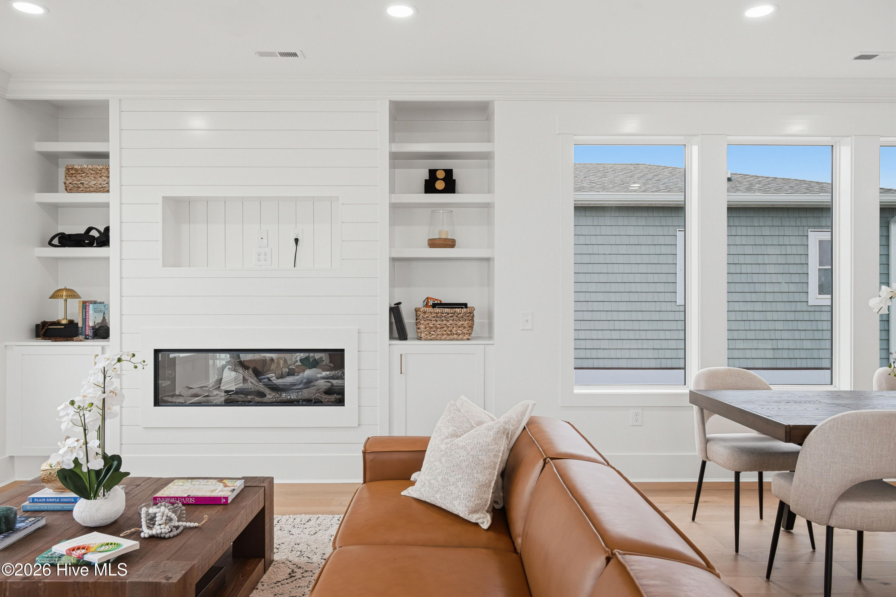 100508019 | Photo 10