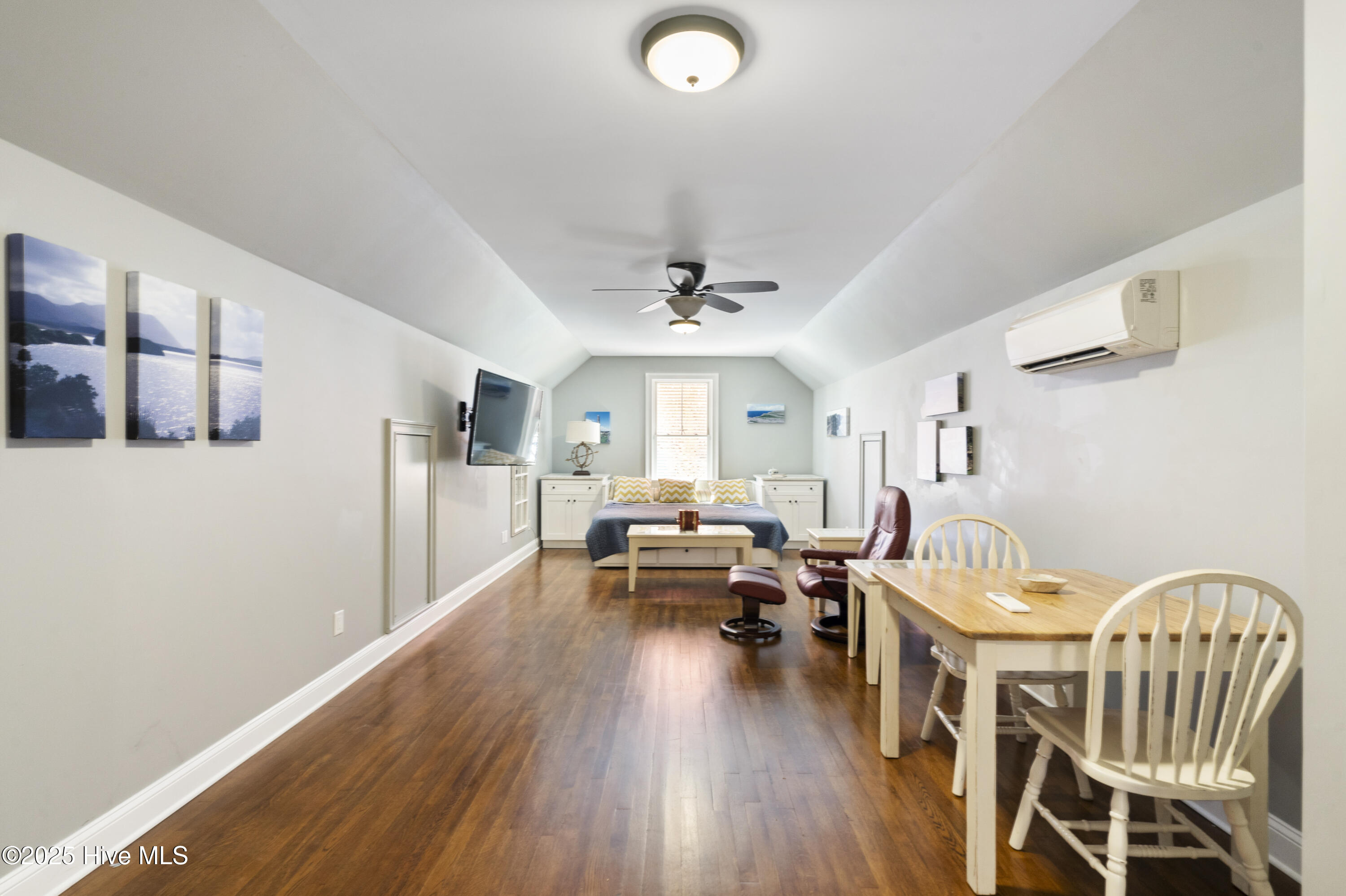 100498817 | Photo 48