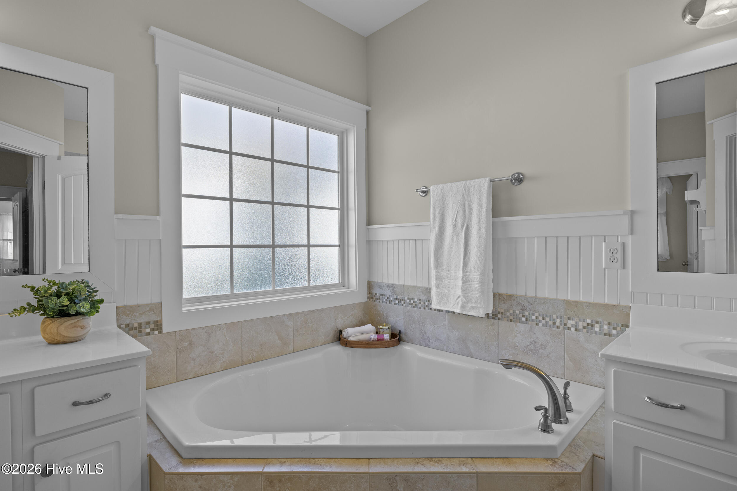 100567413 | Photo 15