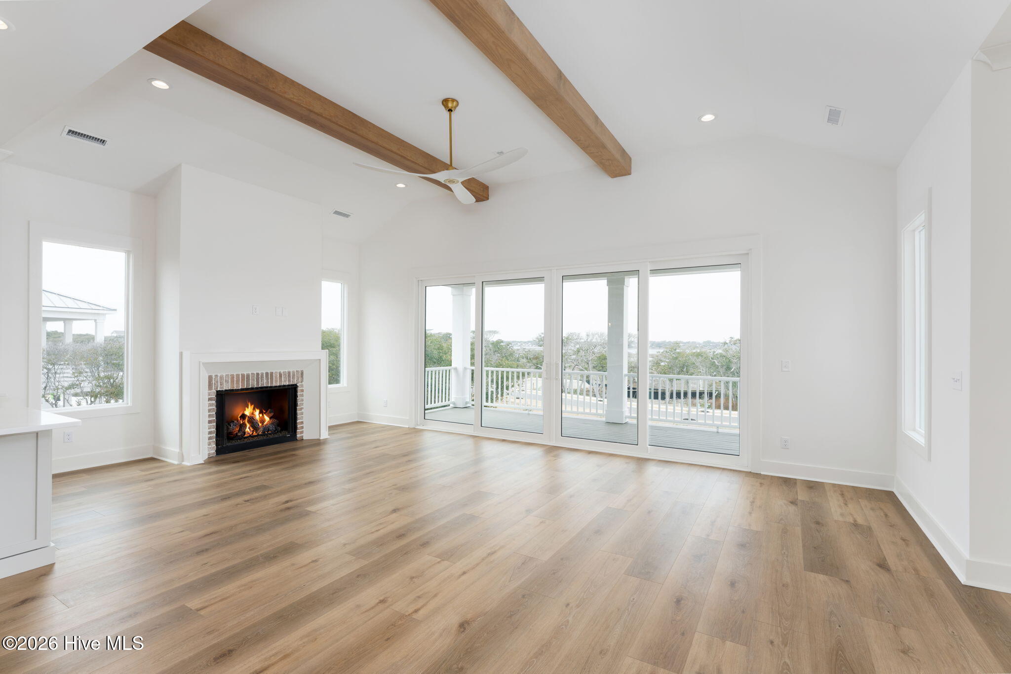 100 Peregrine Court, Surf City, NC 28445 – photo 11: living-area-01d