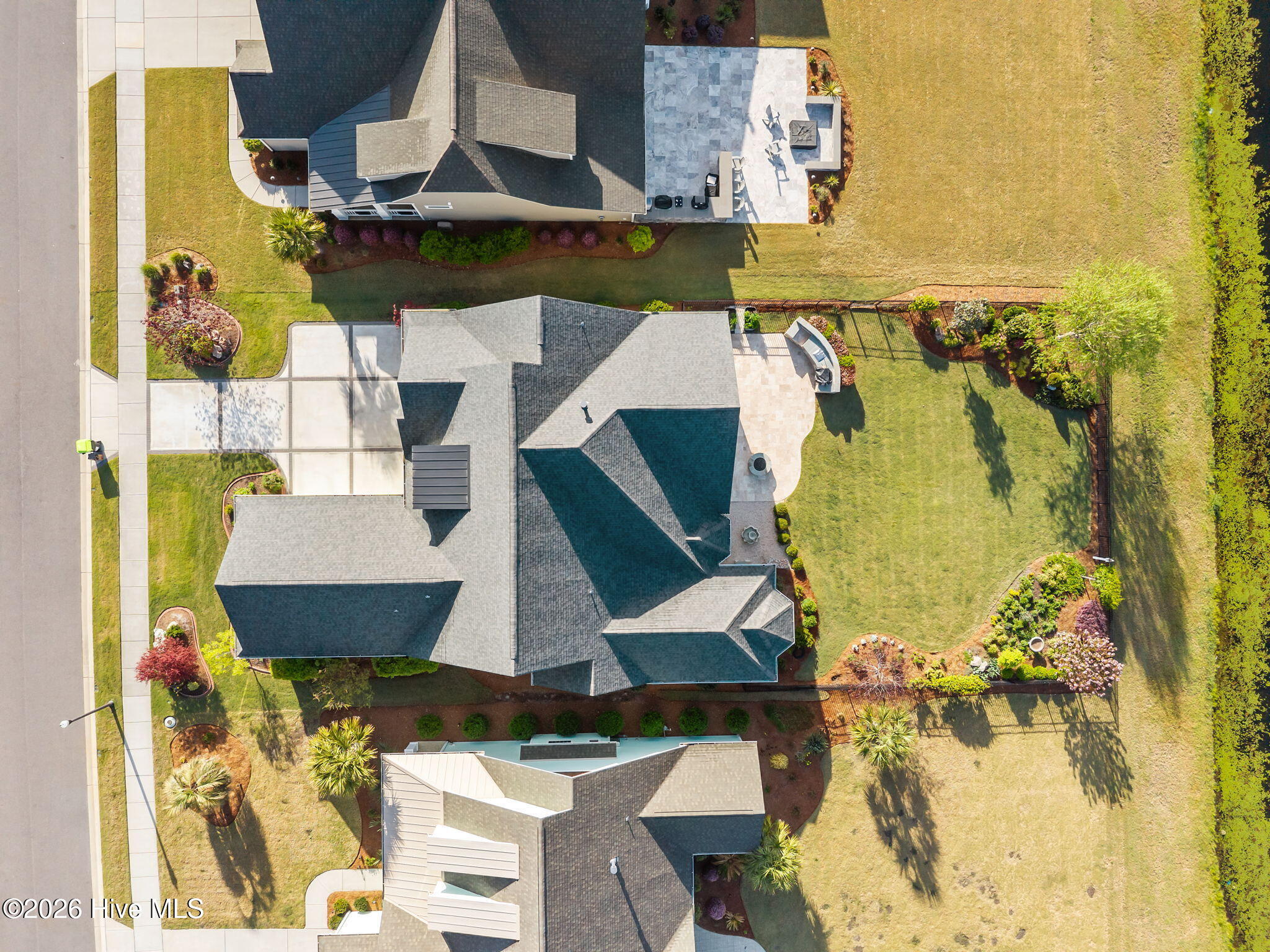 100566700 | Photo 45