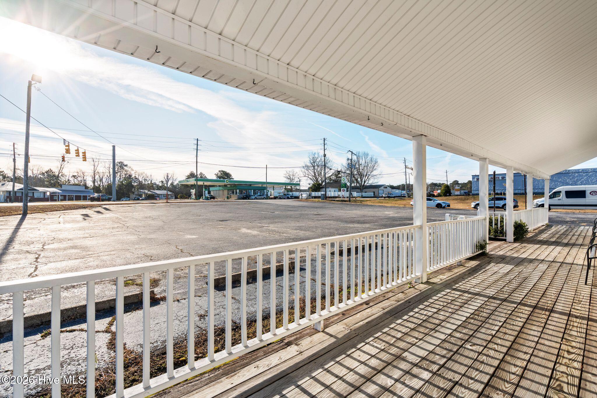 100550441 | Photo 12