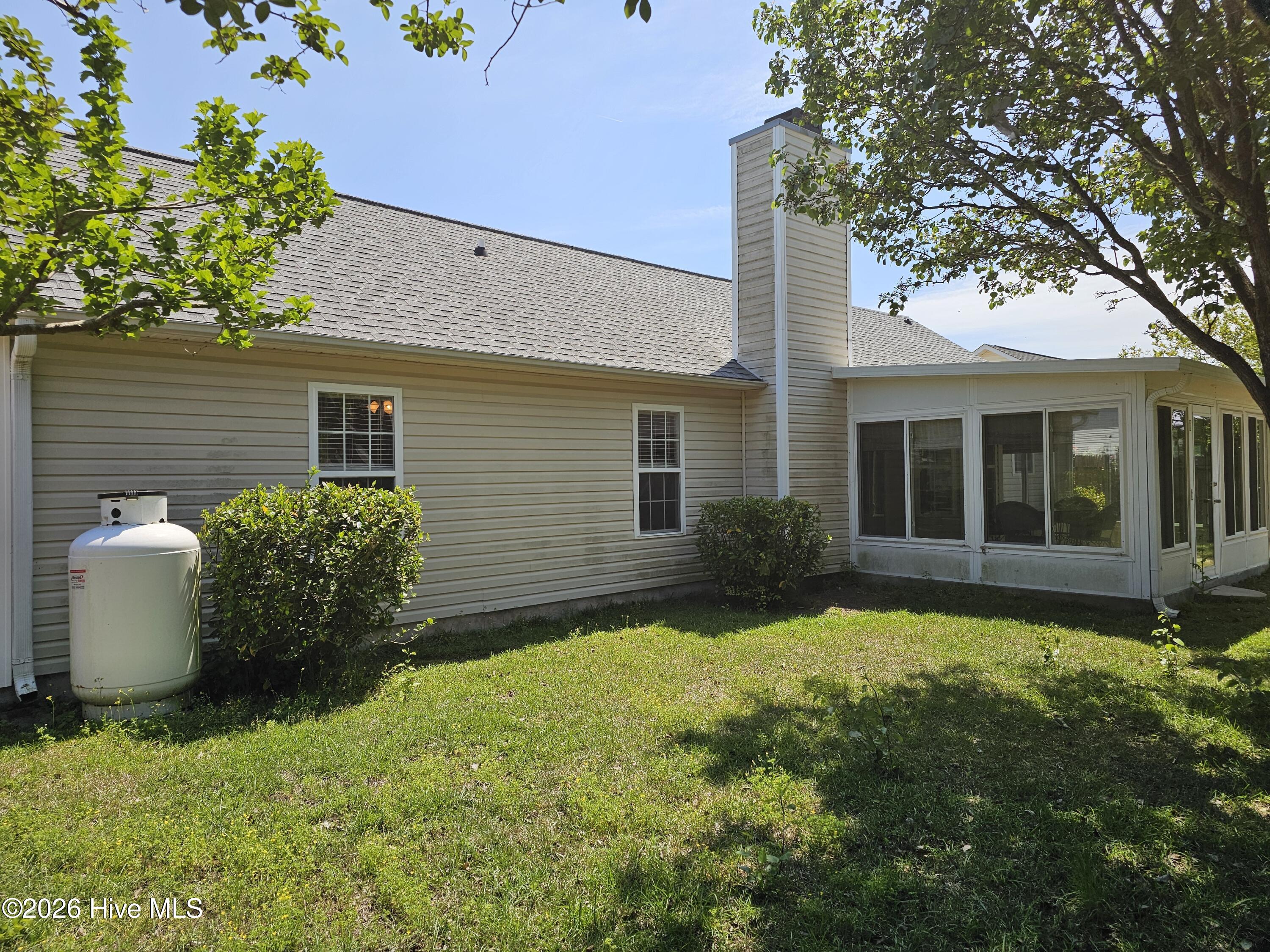 100566879 | Photo 23