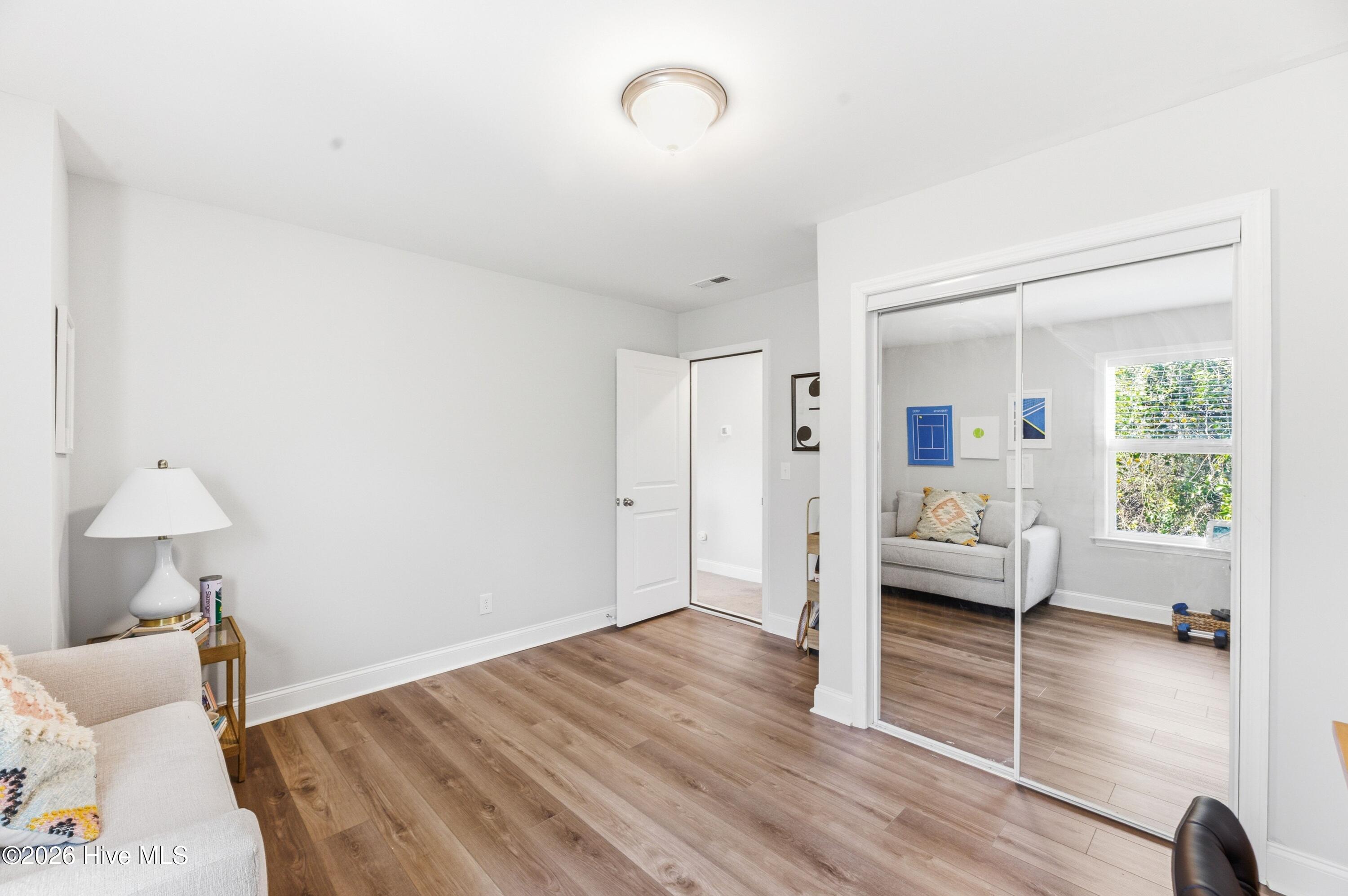 100564137 | Photo 30