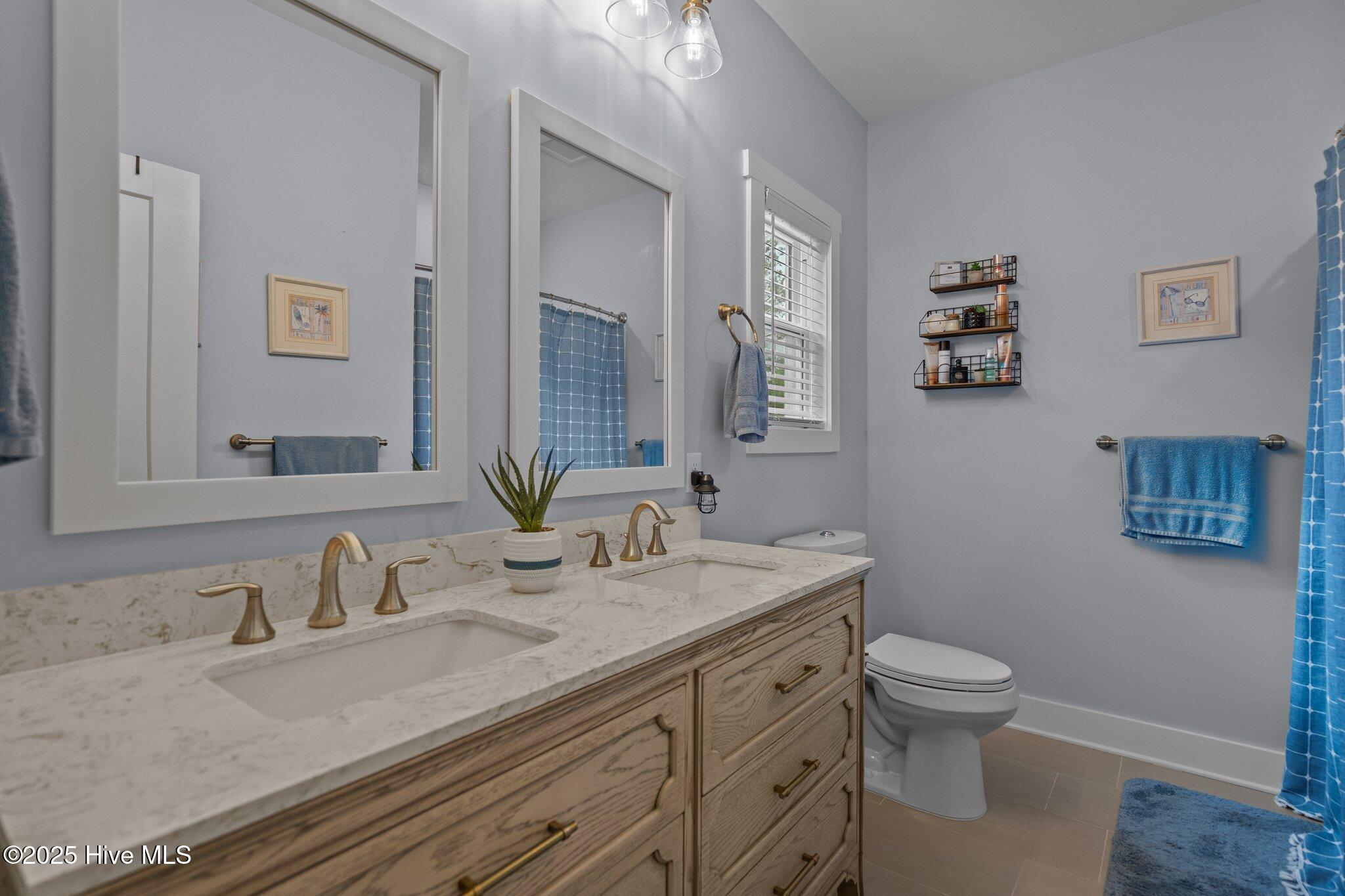 100552059 | Photo 25