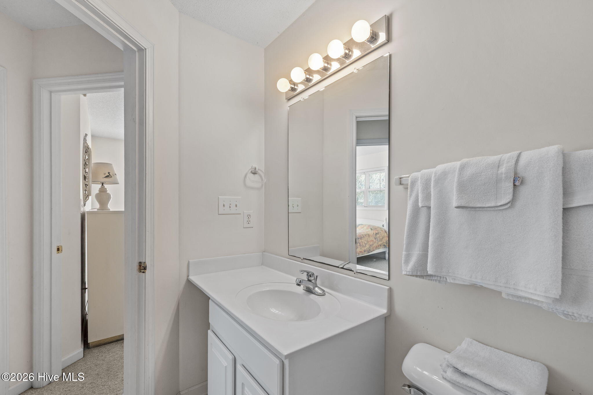 100557807 | Photo 24