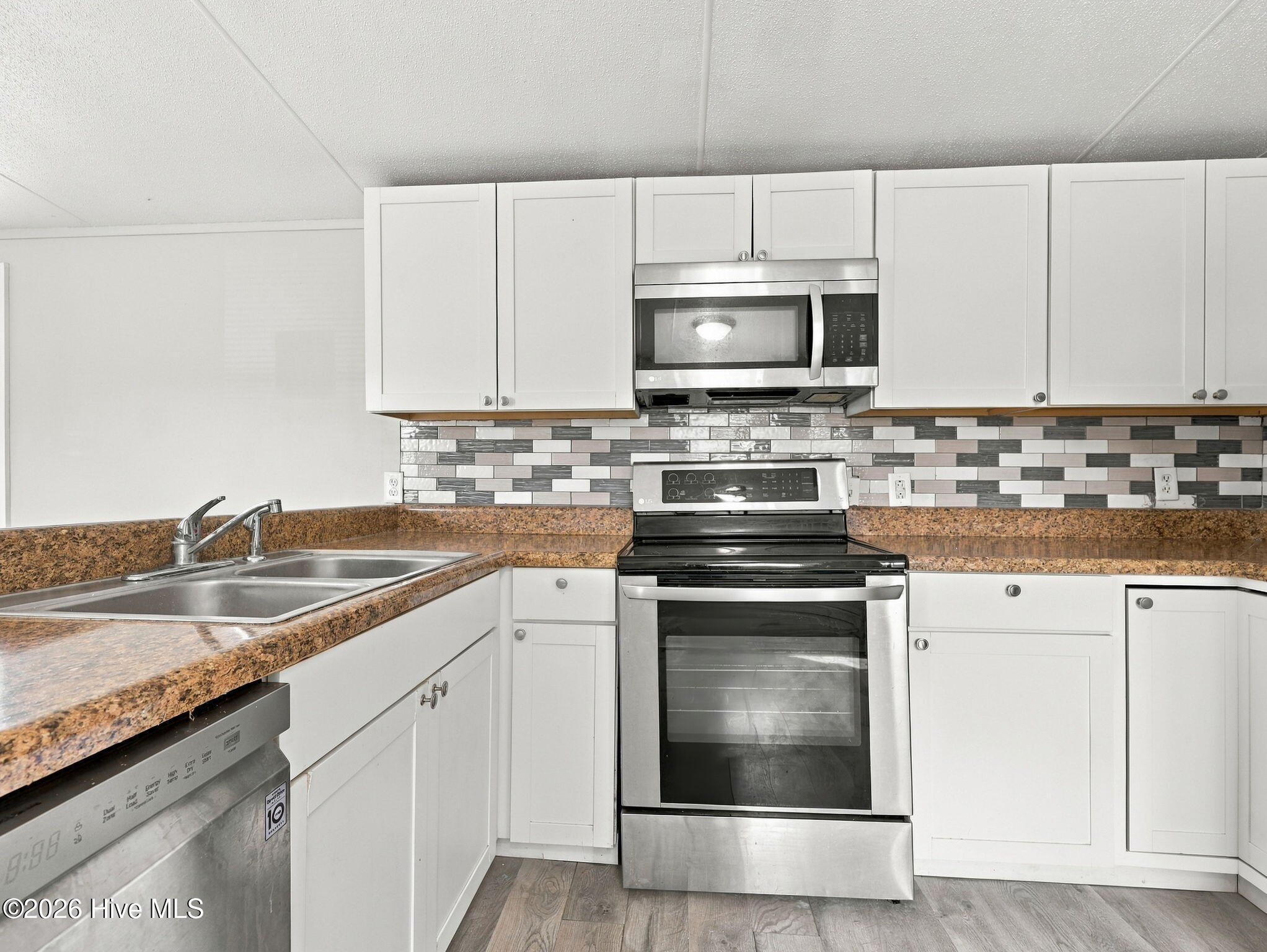 322 N Winchester Lane,Hubert
