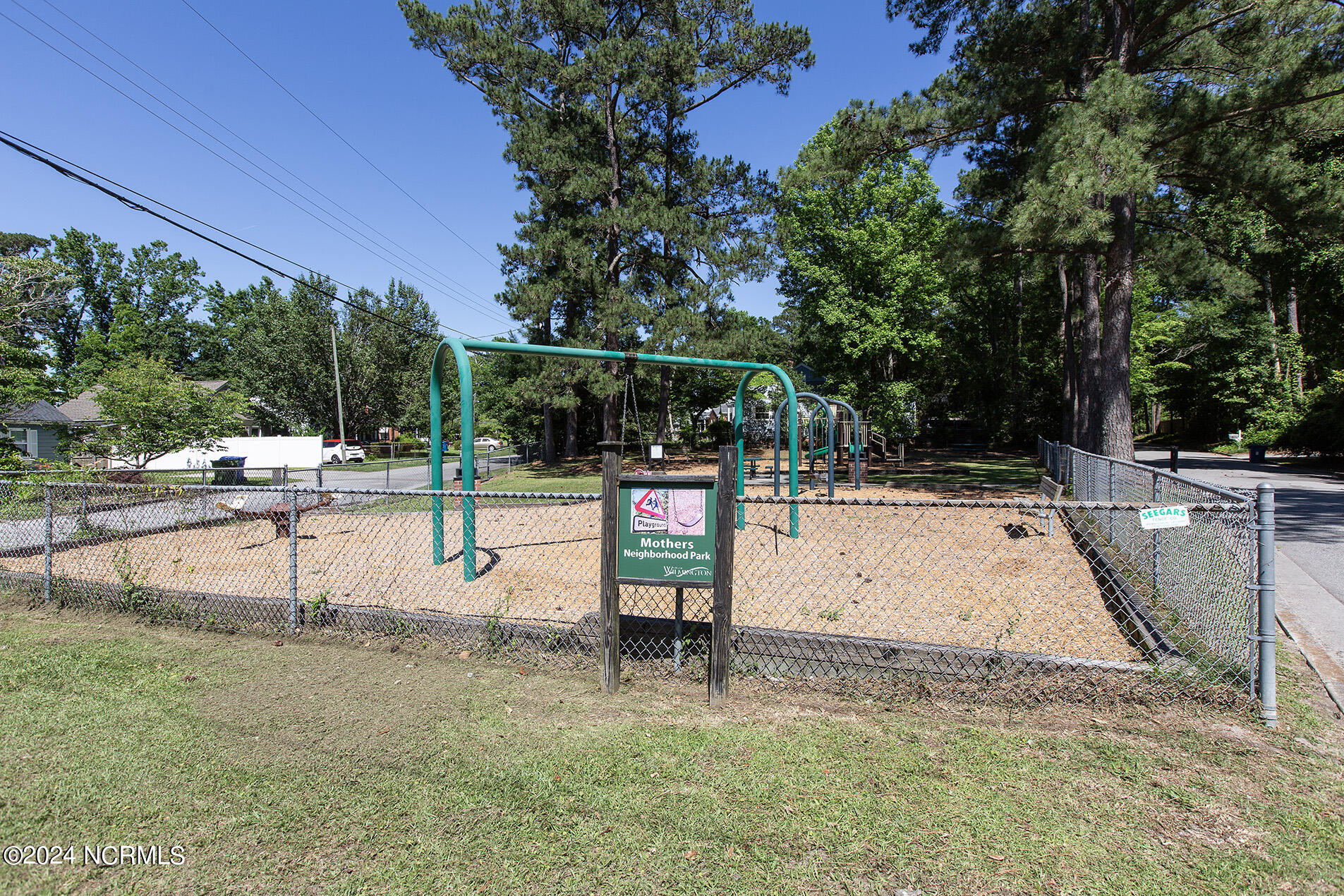 100486304 | Photo 34