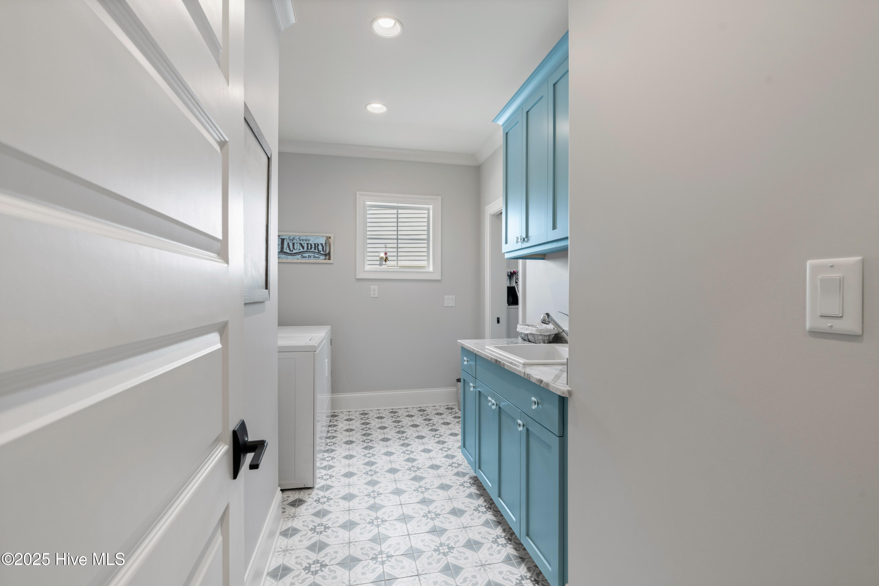 100551576 | Photo 36