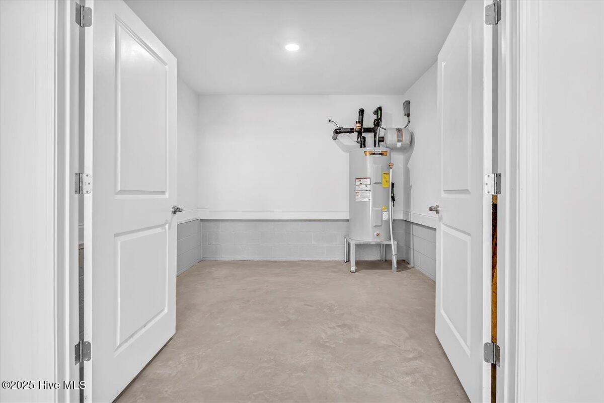 100505838 | Photo 63