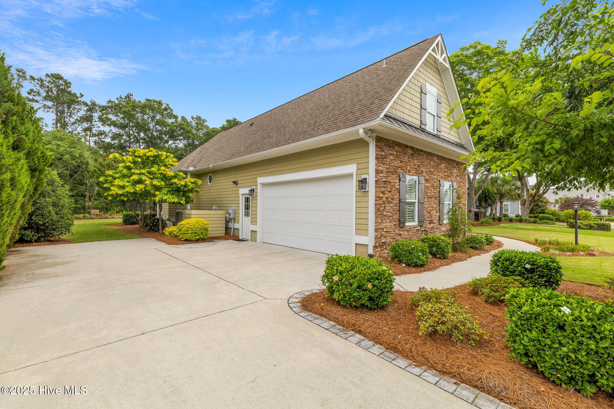 100508421 | Photo 73