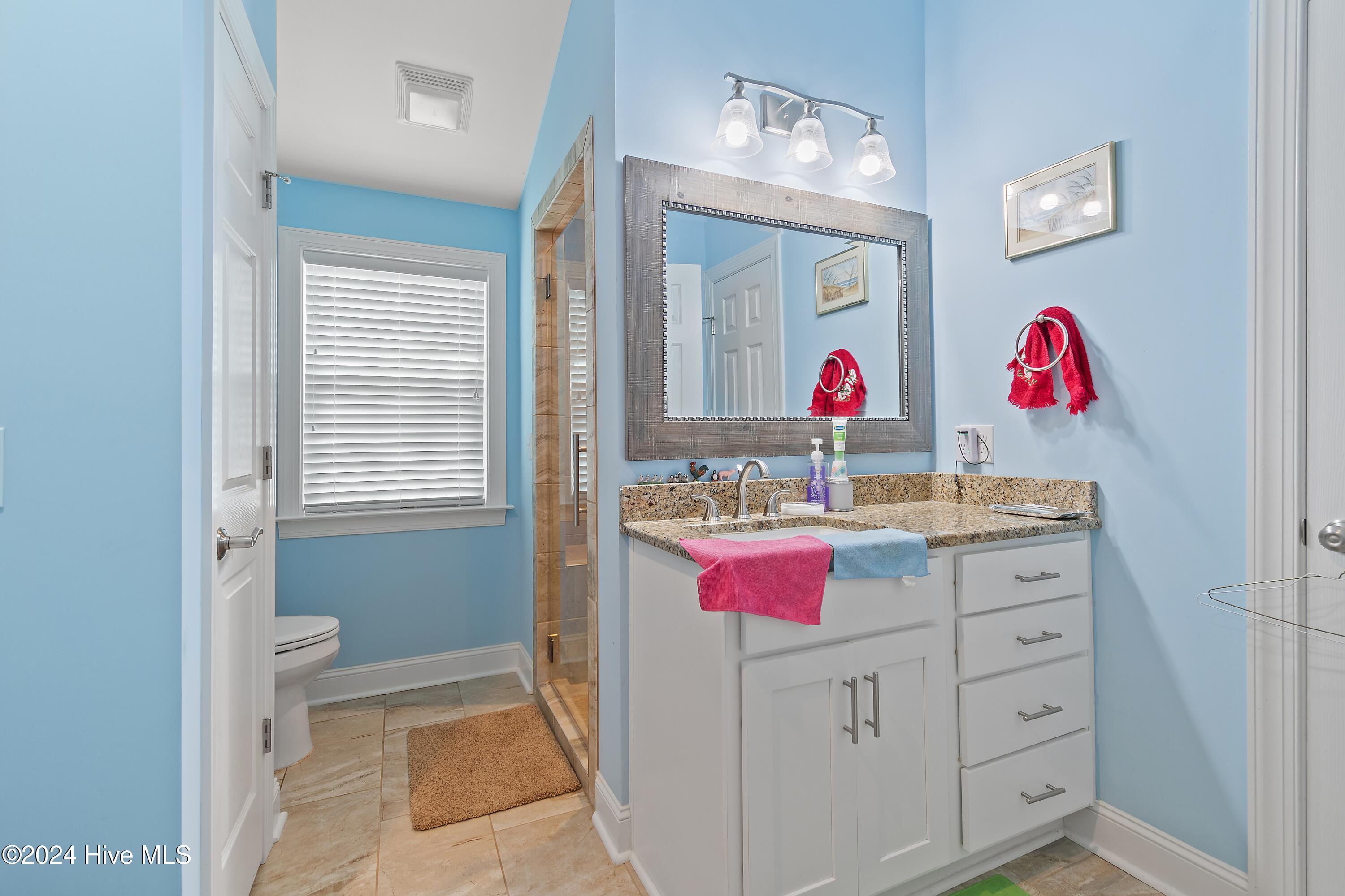 100554378 | Photo 45