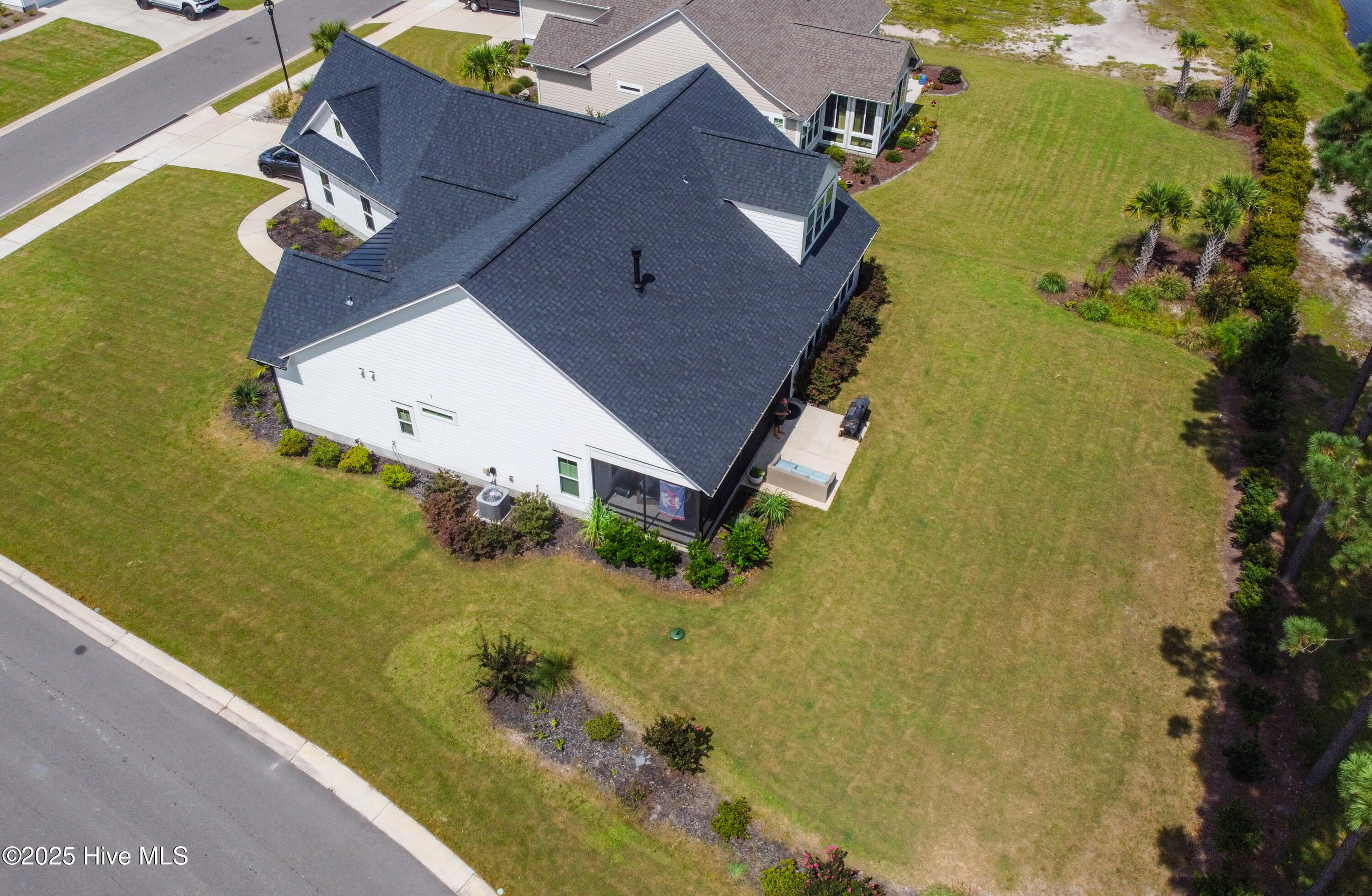 100489115 | Photo 36